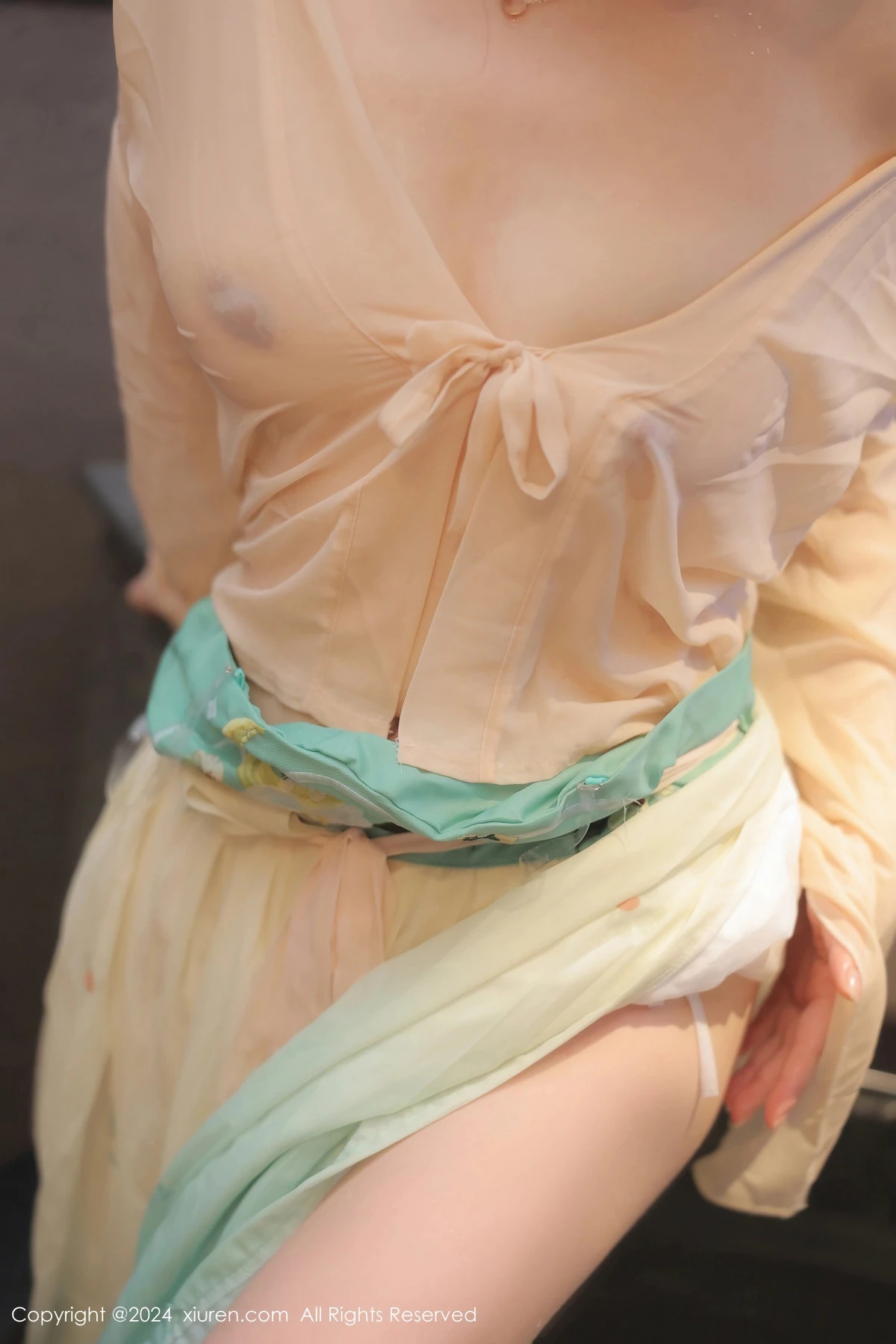 [XiuRen秀人网]第8128期诗诗写真 [82P]-058