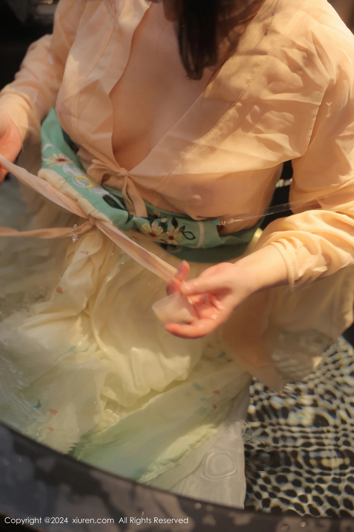 [XiuRen秀人网]第8128期诗诗写真 [82P]-028
