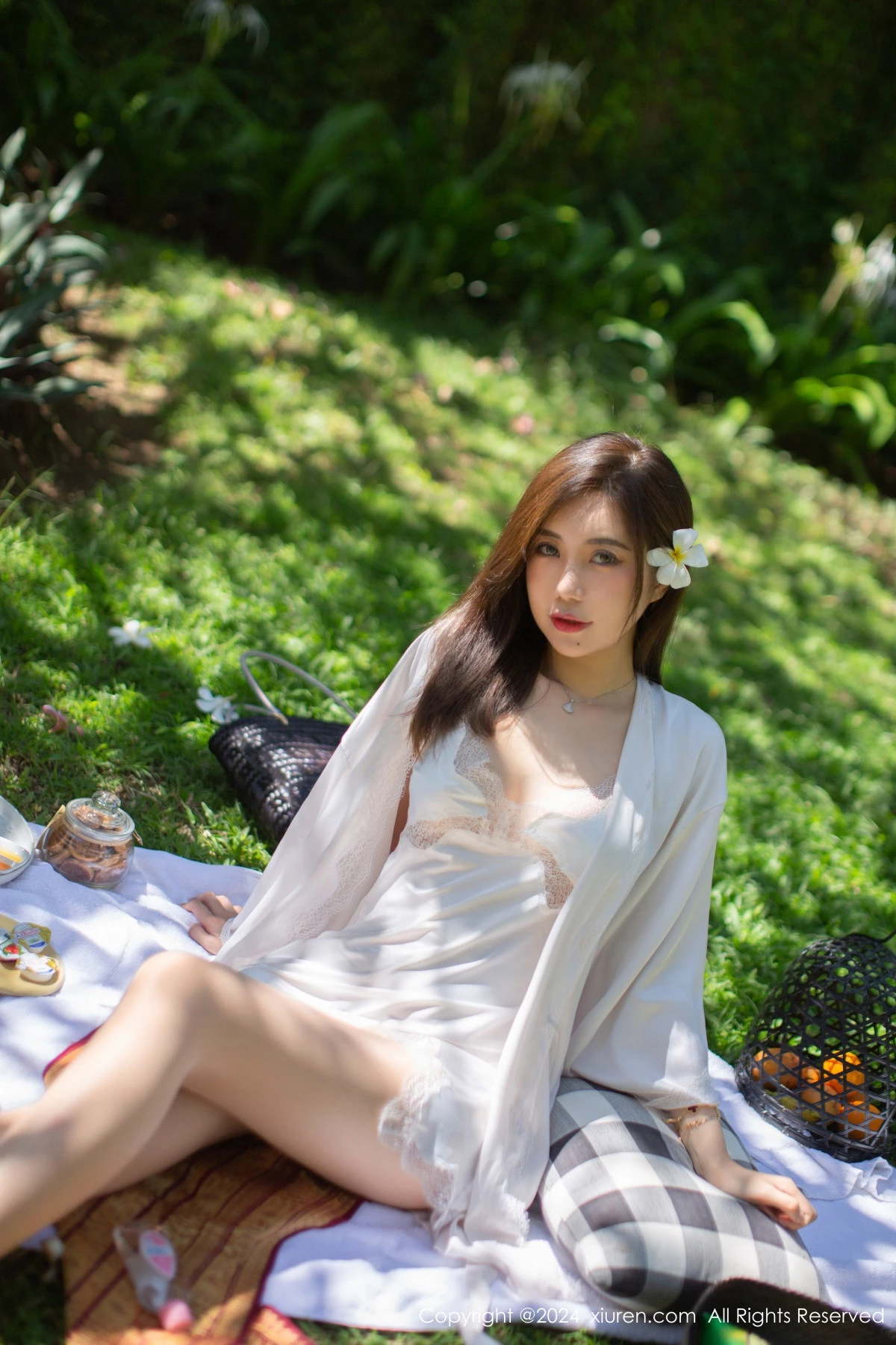 [XiuRen秀人网]第8256期绮里嘉写真 [75P]-002