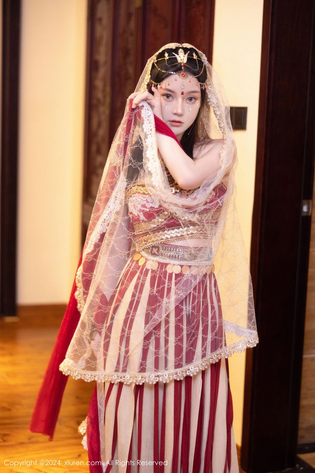 [XiuRen秀人网]第8349期豆瓣酱写真 [82P]-021