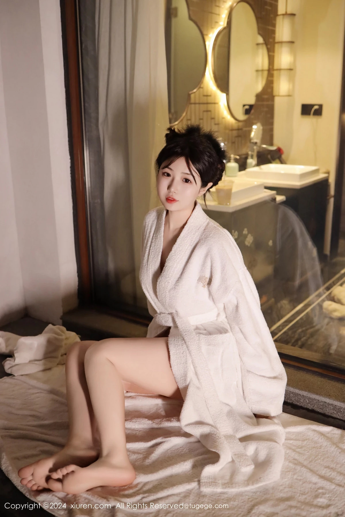 [XiuRen秀人网]第8263期陈小花写真 [58P]-001