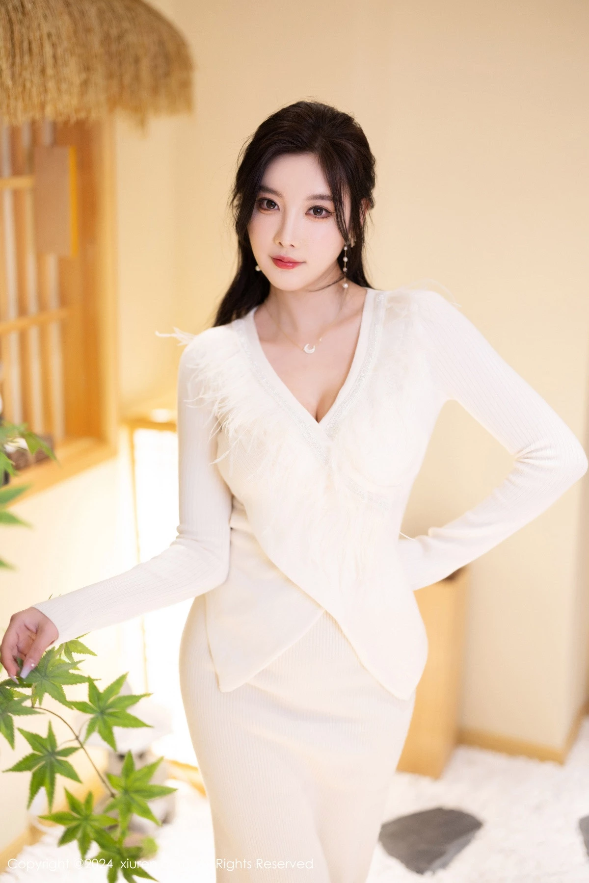 [XiuRen秀人网]第8363期杨晨晨写真 [82P]-002