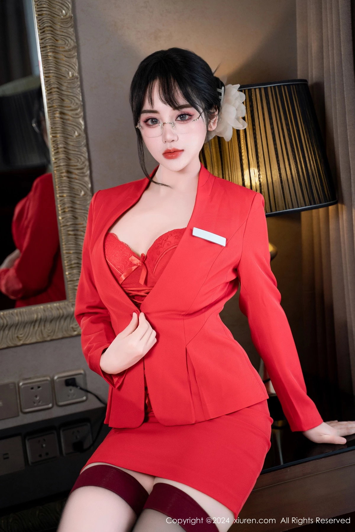 [XiuRen秀人网]第8360期汐汐爱吃草莓写真 [60P]-010