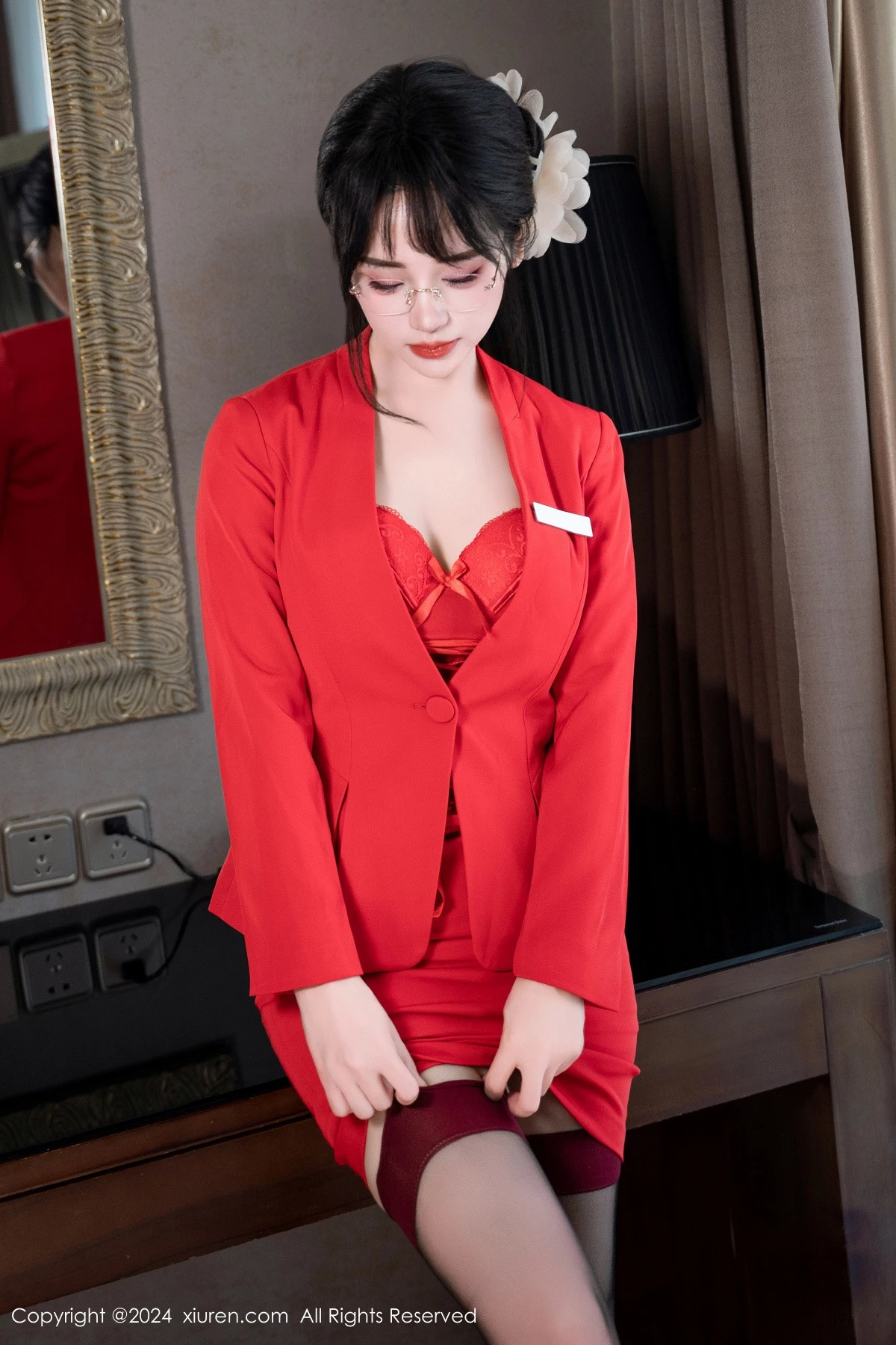 [XiuRen秀人网]第8360期汐汐爱吃草莓写真 [60P]-008