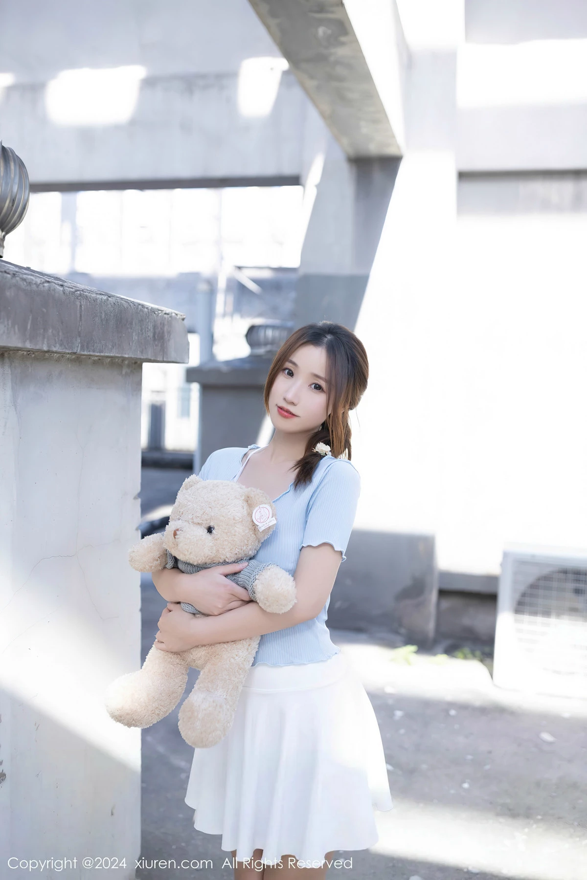 [XiuRen秀人网]第8369期杏子写真 [85P]-001