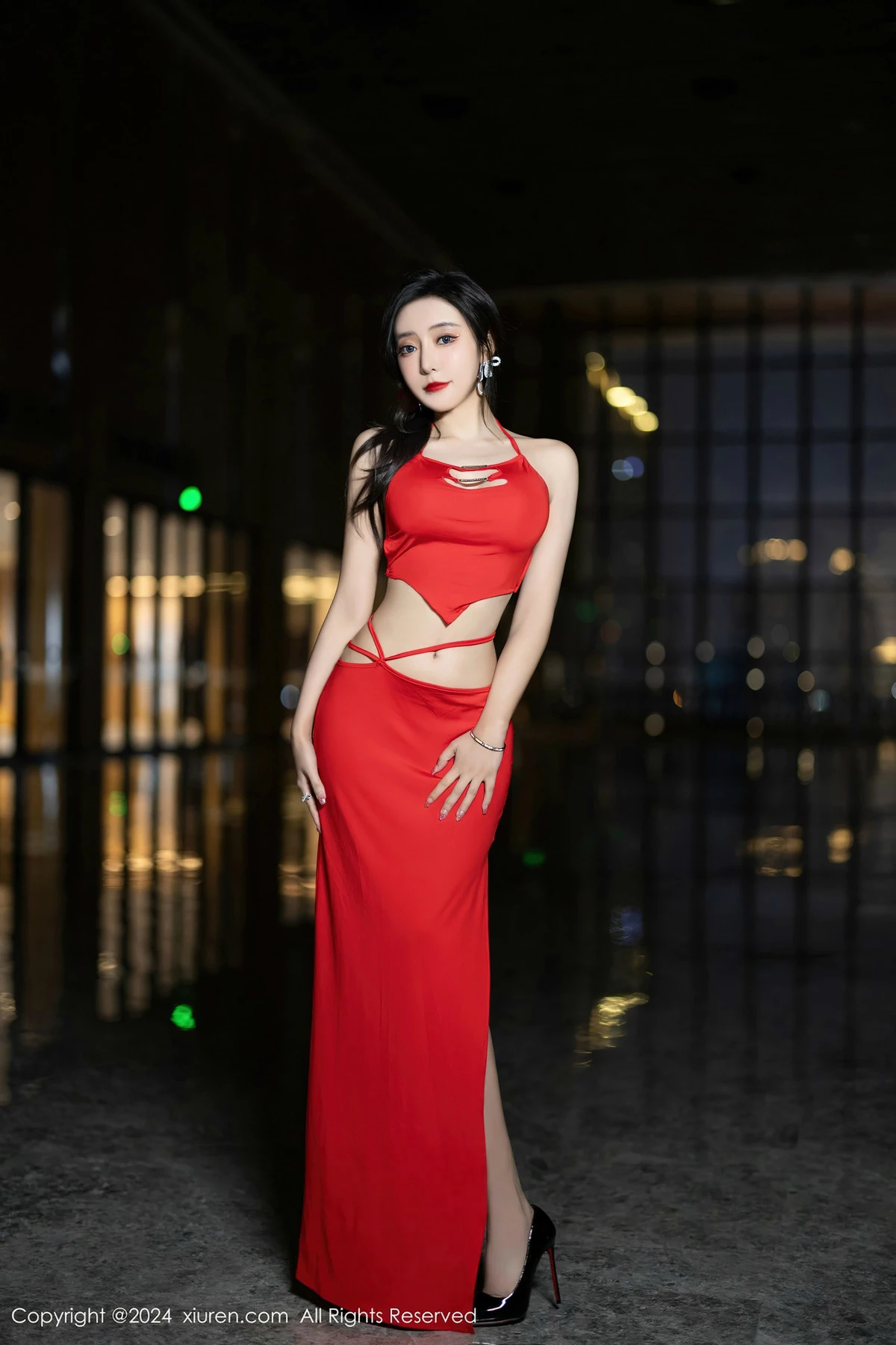 [XiuRen秀人网]第8378期王馨瑶写真 [80P]-001