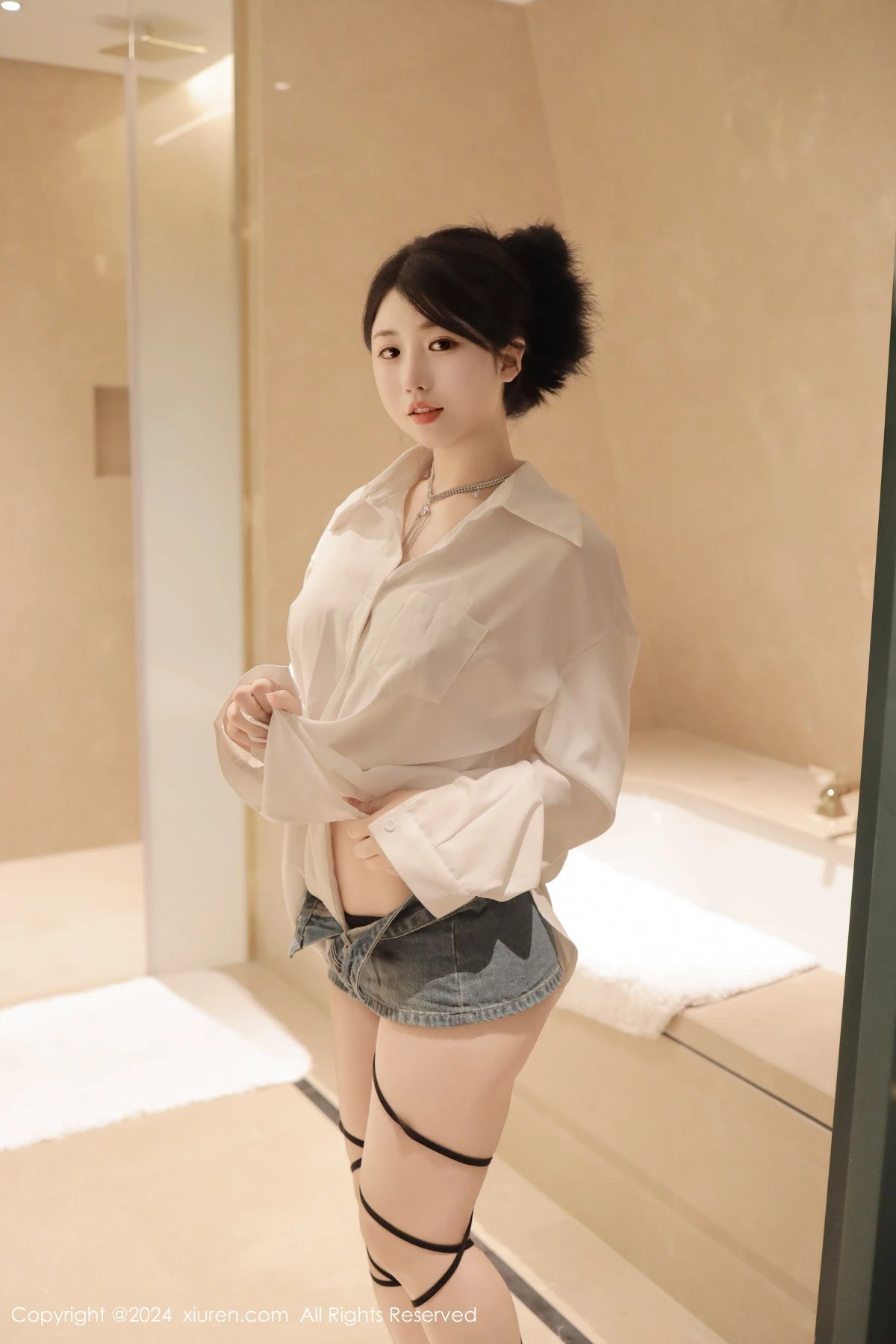 [XiuRen秀人网]第8400期陈小花写真 [77P]-003