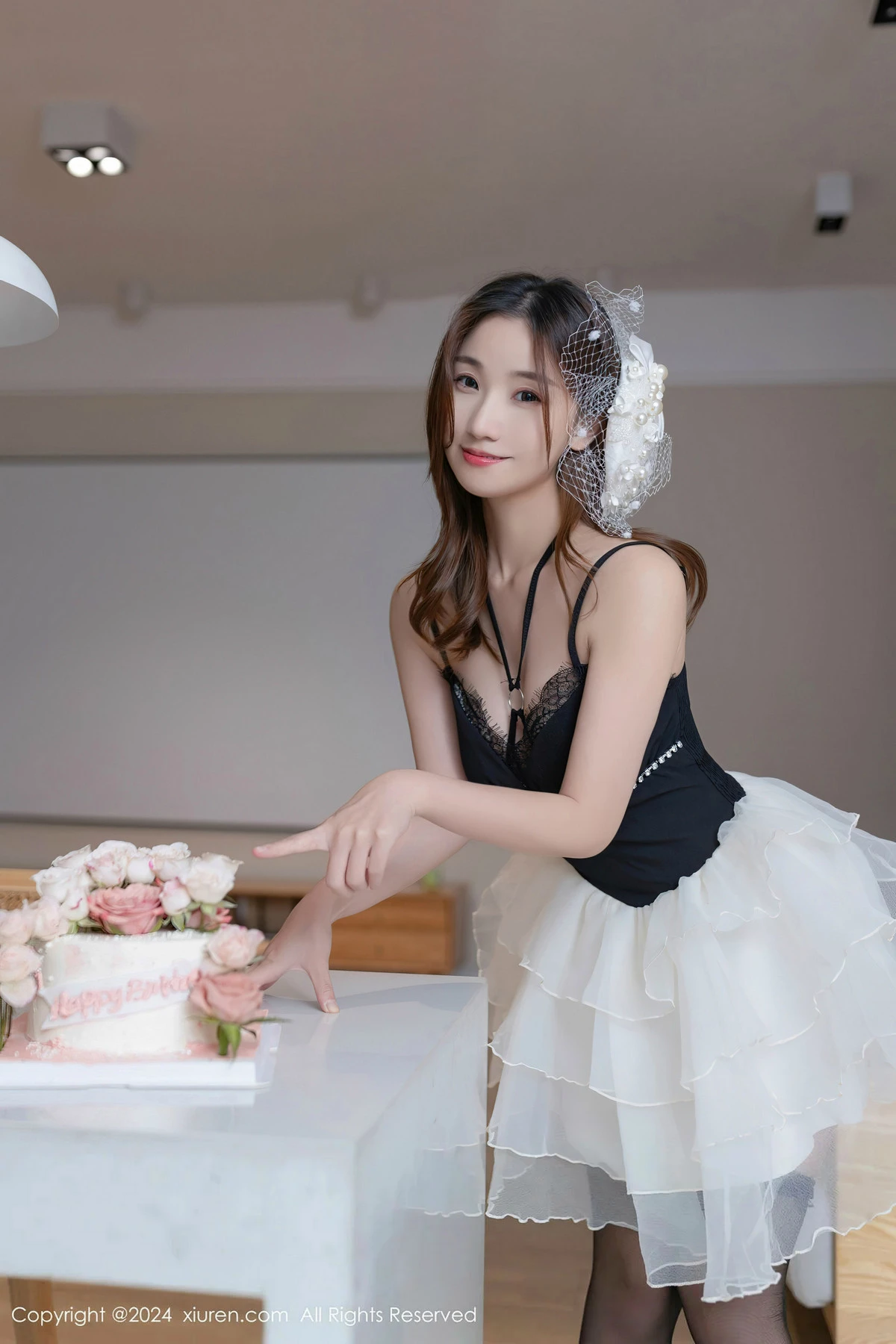 [XiuRen秀人网]第8398期杏子写真 [80P]-003