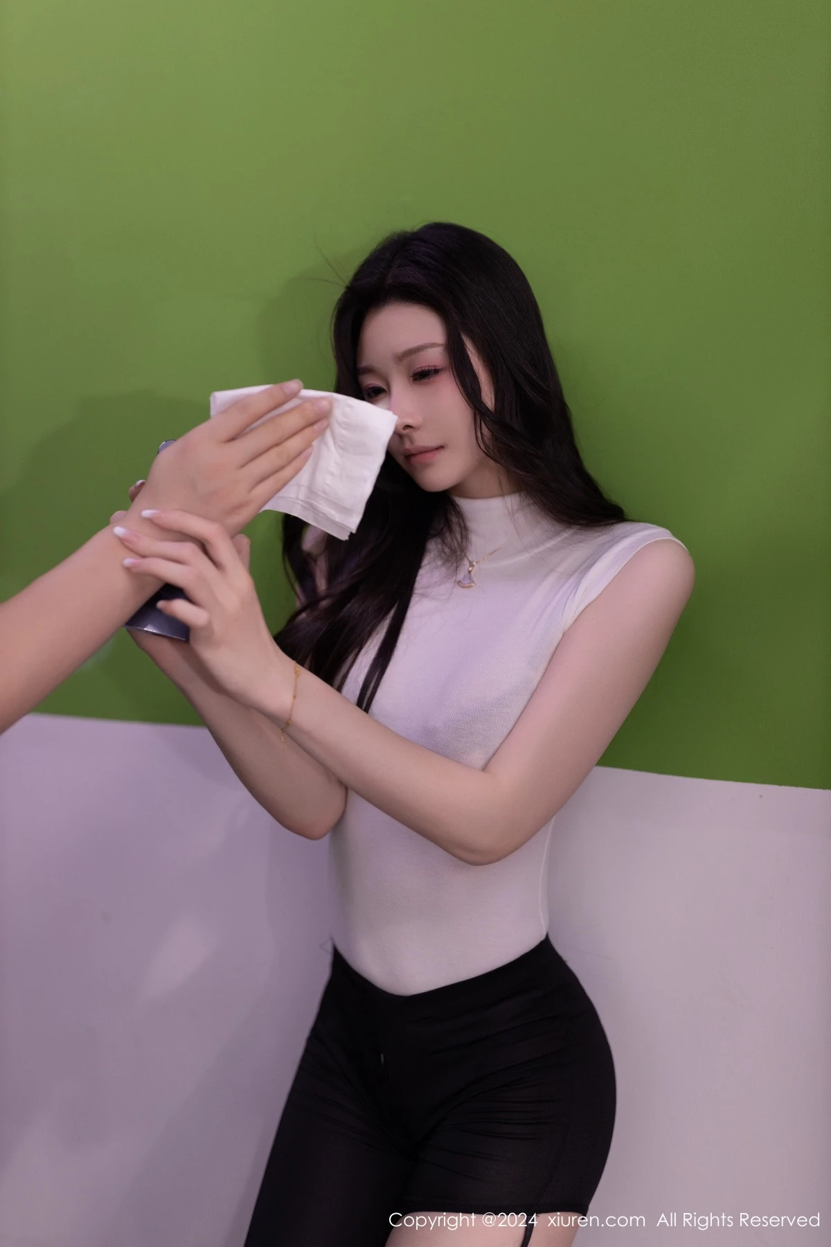 [XiuRen秀人网]第8270期小逗逗写真 [80P]-004