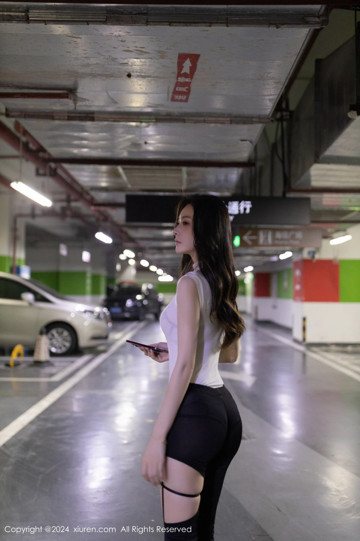 [XiuRen秀人网]第8270期小逗逗写真 [80P]-002