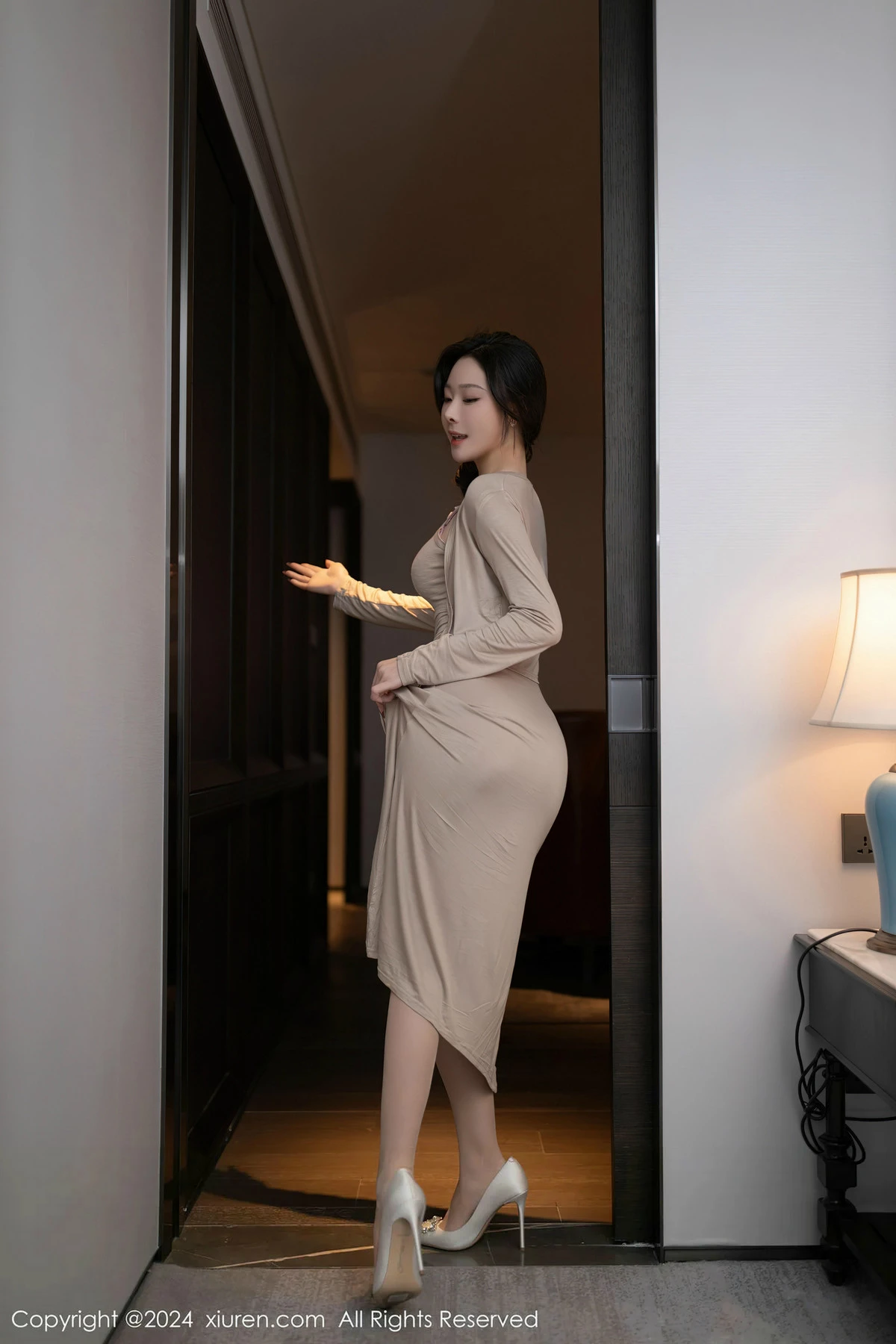 [XiuRen秀人网]第8417期小逗逗写真 [84P]-004