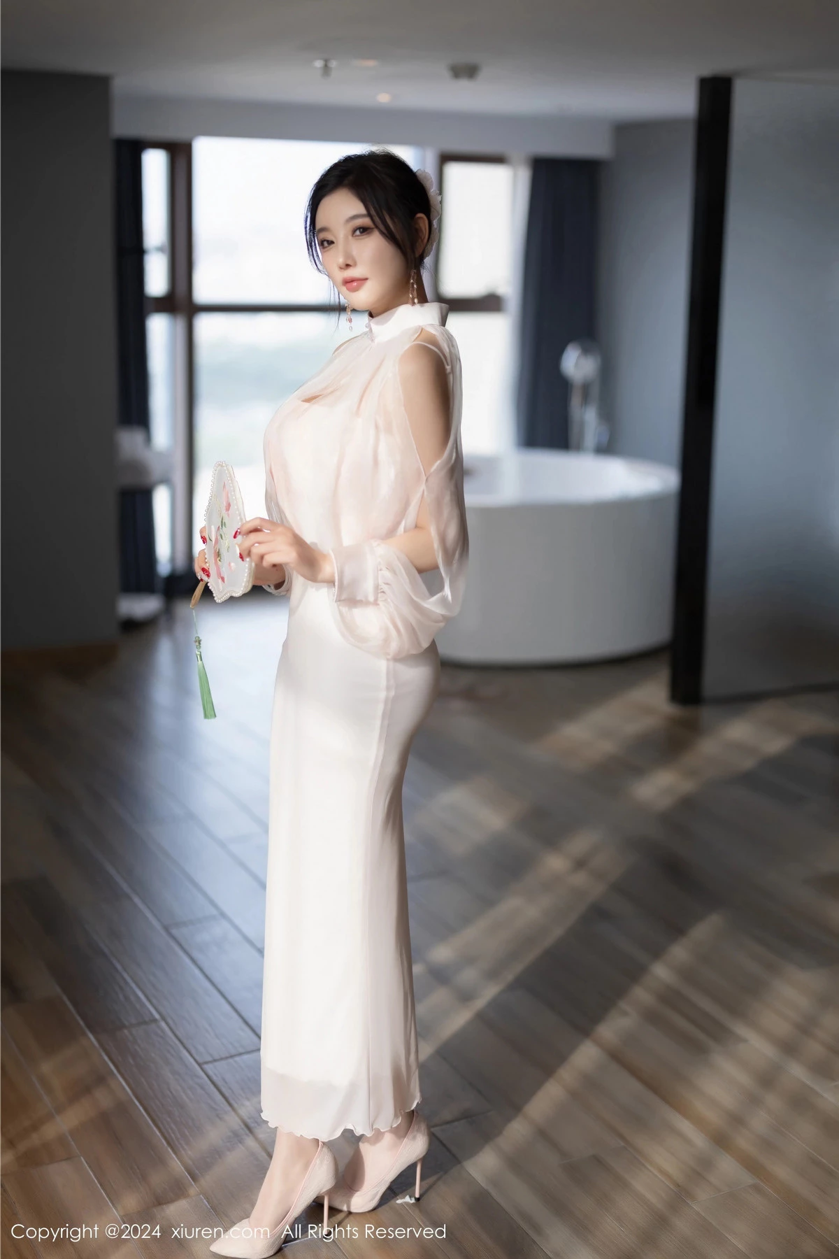 [XiuRen秀人网]第8294期杨晨晨写真 [80P]-001