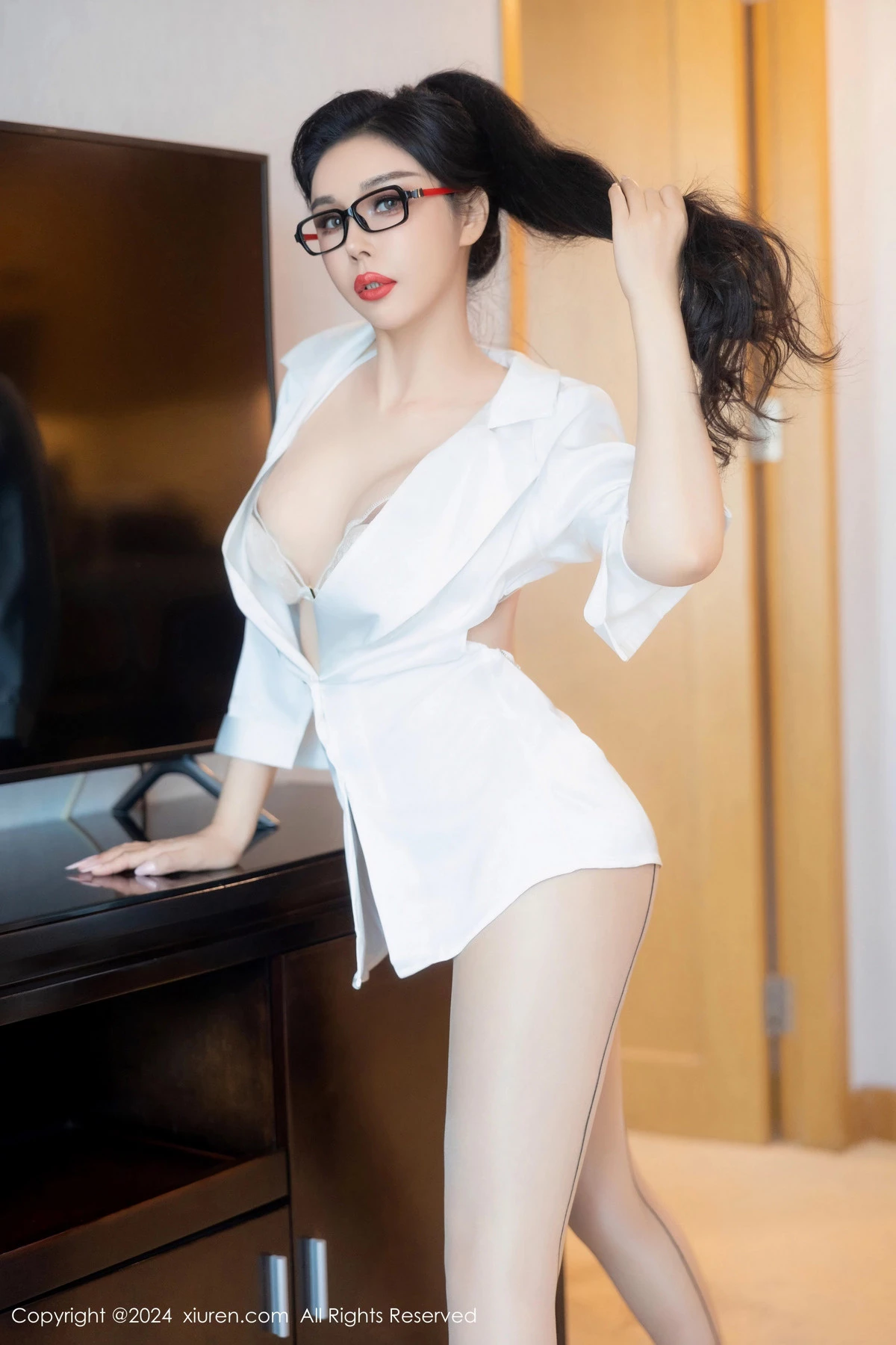 [XiuRen秀人网]第8469期田冰冰写真 [57P]-003