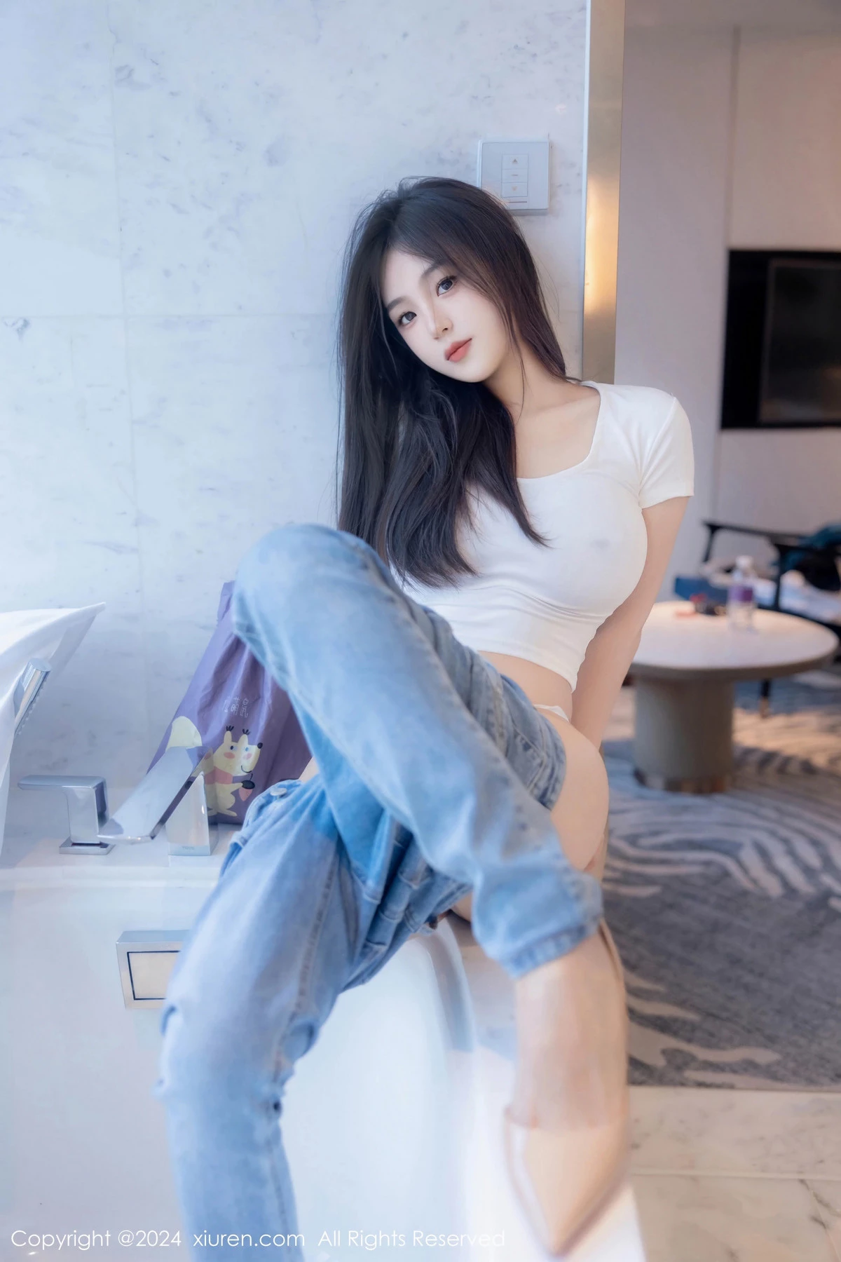 [XiuRen秀人网]第8467期周周不吃香菜写真 [88P]-013