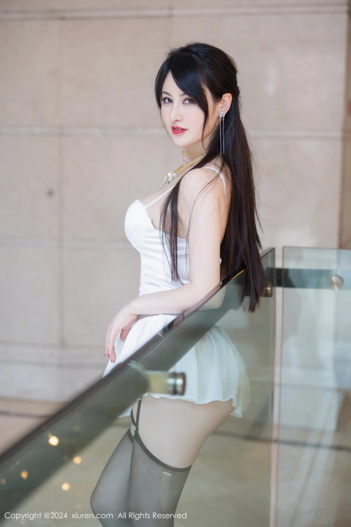 [XiuRen秀人网]第8436期诗诗写真 [83P]-011