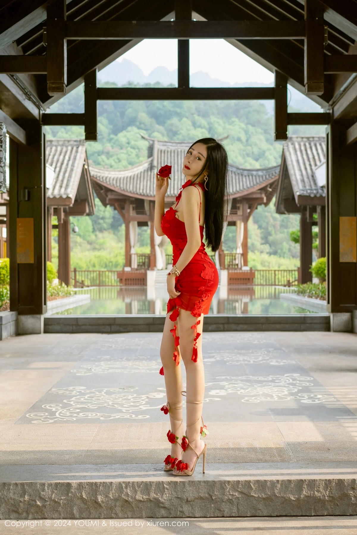 [YouMi尤蜜荟]第1058期允爾写真 [51P]-011