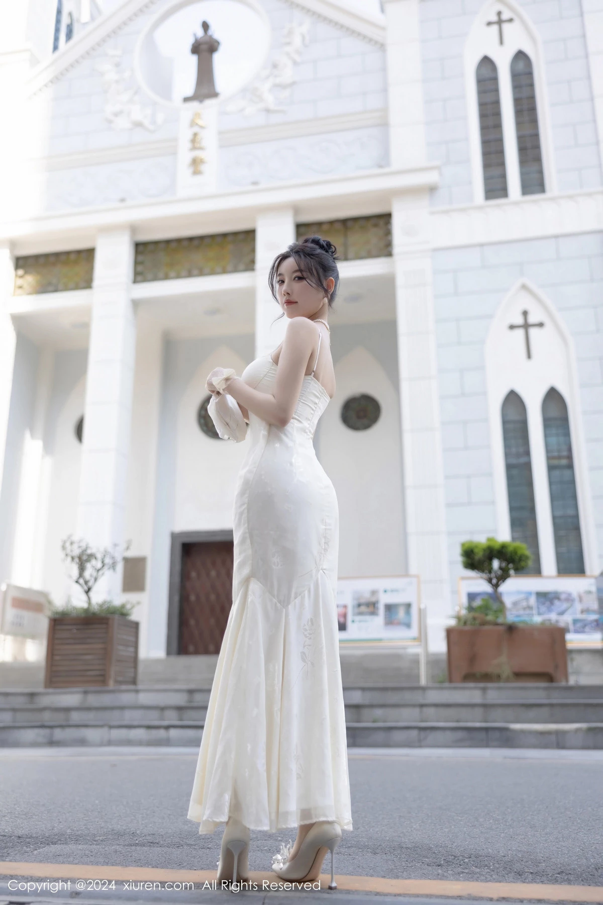 [XiuRen秀人网]第8538期杨晨晨写真 [81P]-005
