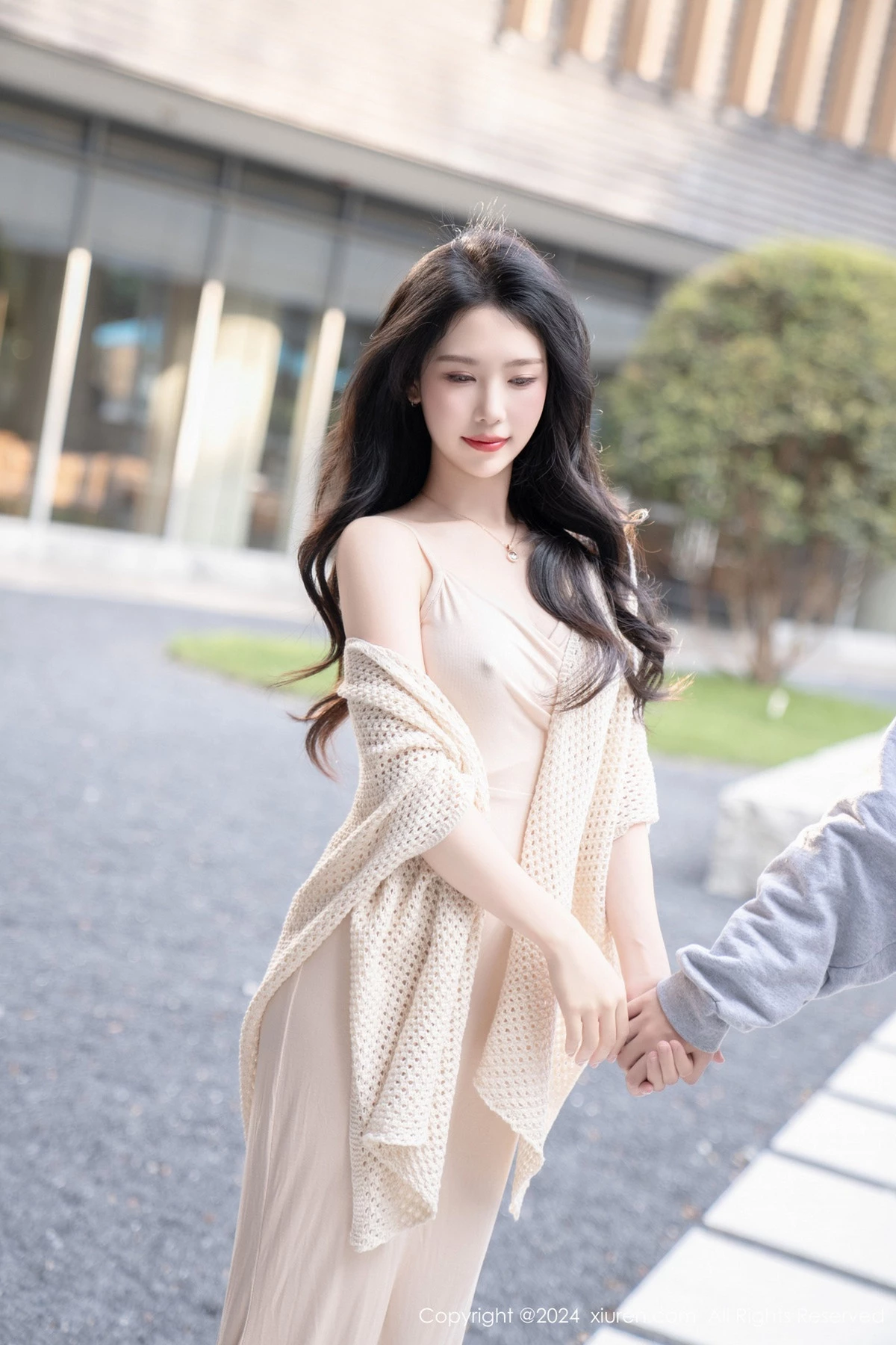 [XiuRen秀人网]第8559期利世写真 [84P]-001