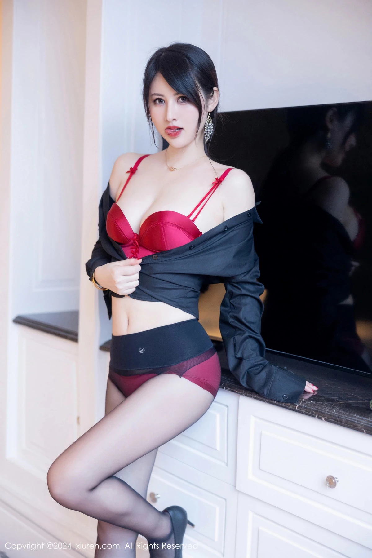 [XiuRen秀人网]第8569期诗诗写真 [82P]-043