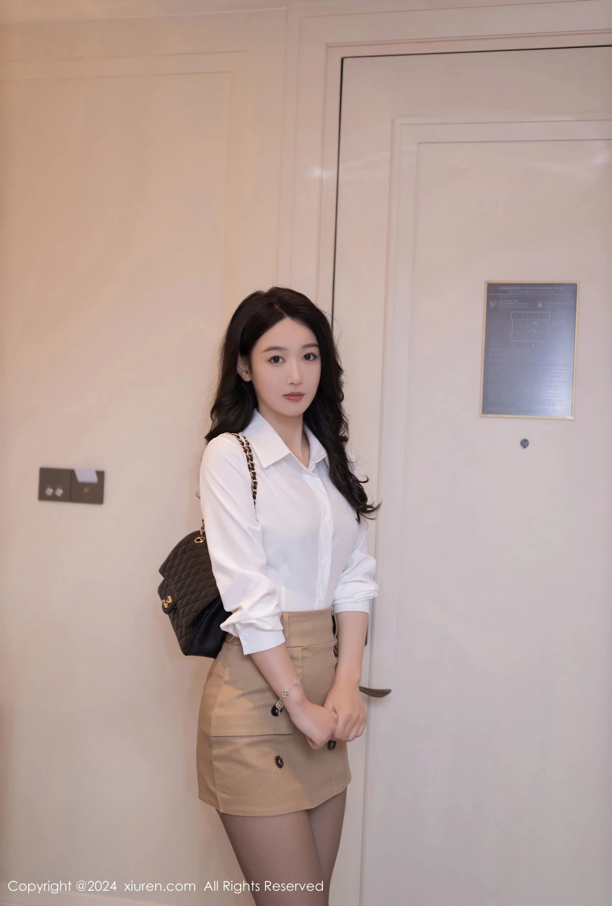 [XiuRen秀人网]第8571期唐安琪写真 [80P]-001