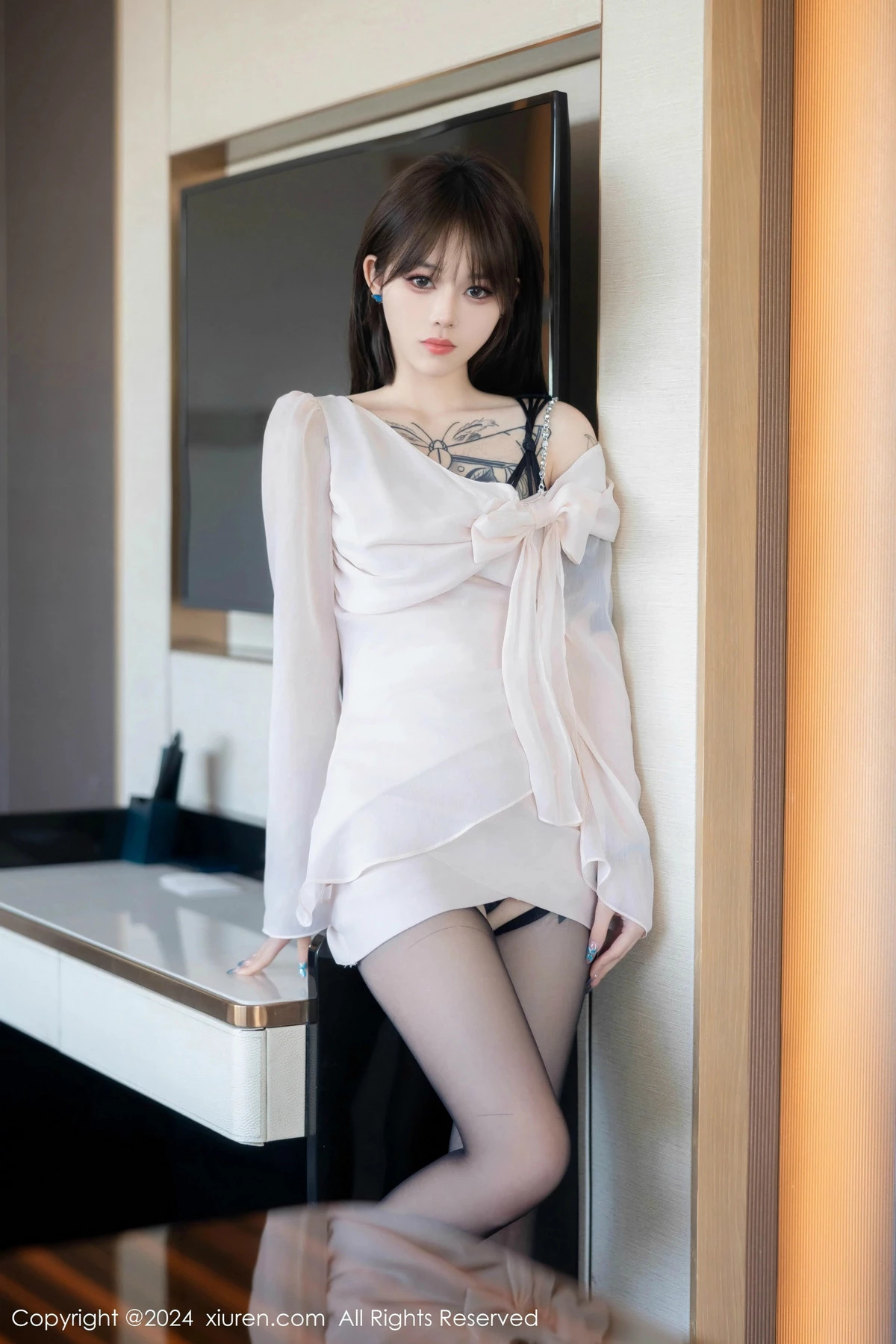 [XiuRen秀人网]第8591期奶瓶写真 [85P]-008