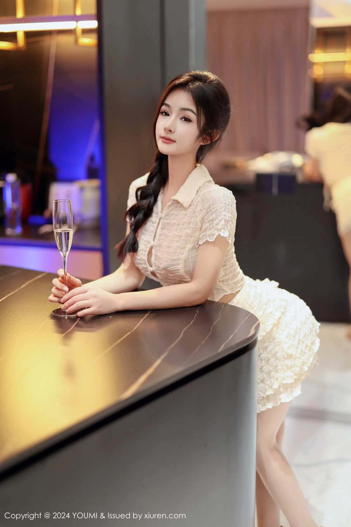[YouMi尤蜜荟]第1067期谭小灵写真 [82P]-002