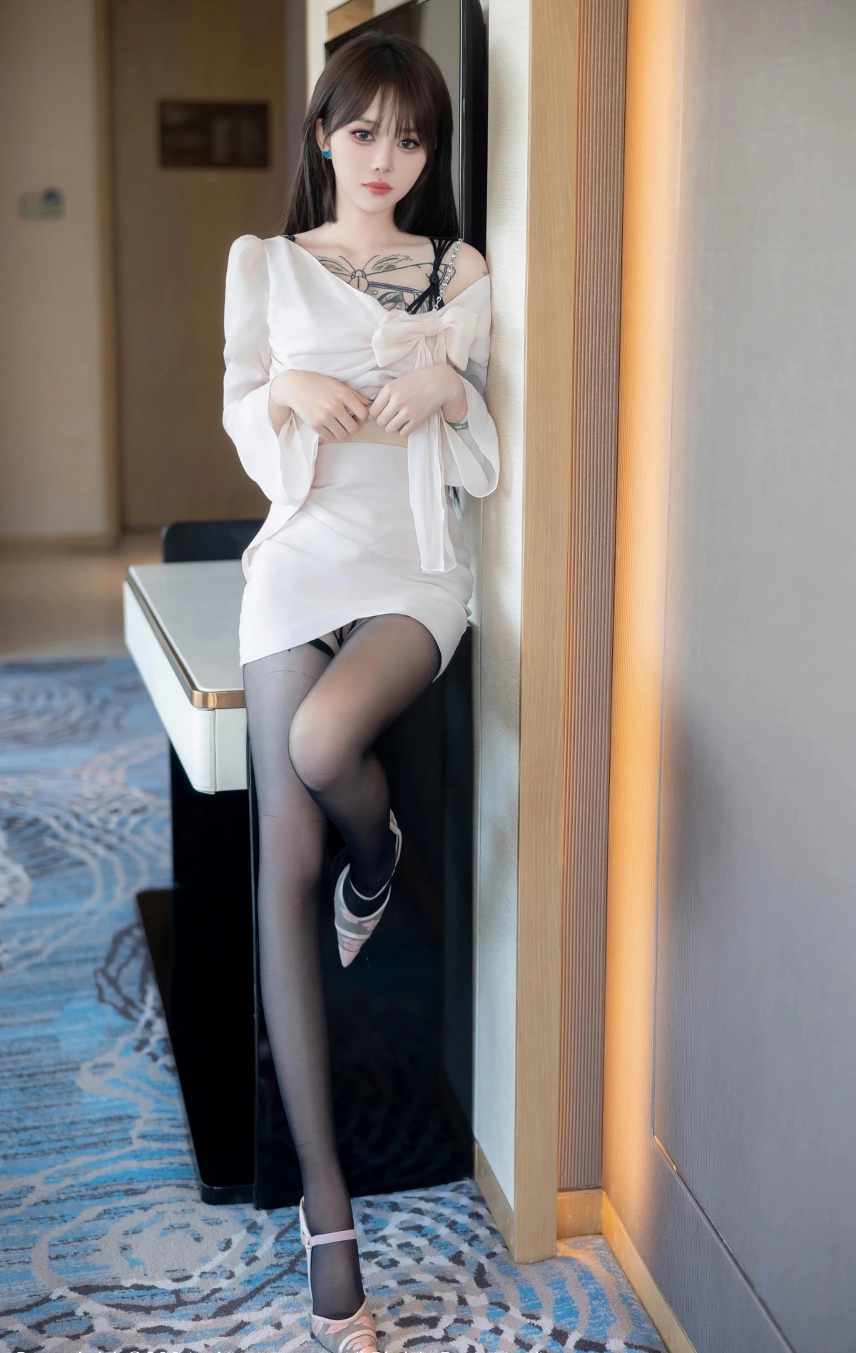 [XiuRen秀人网]第8591期奶瓶写真 [85P]-010
