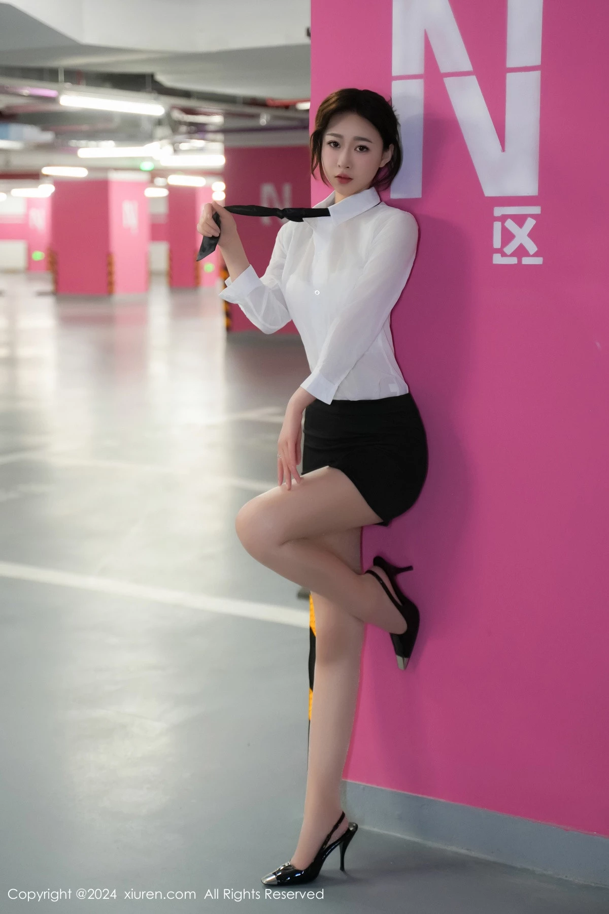 [XiuRen秀人网]第8613期软糖爱喝奶写真 [68P]-011