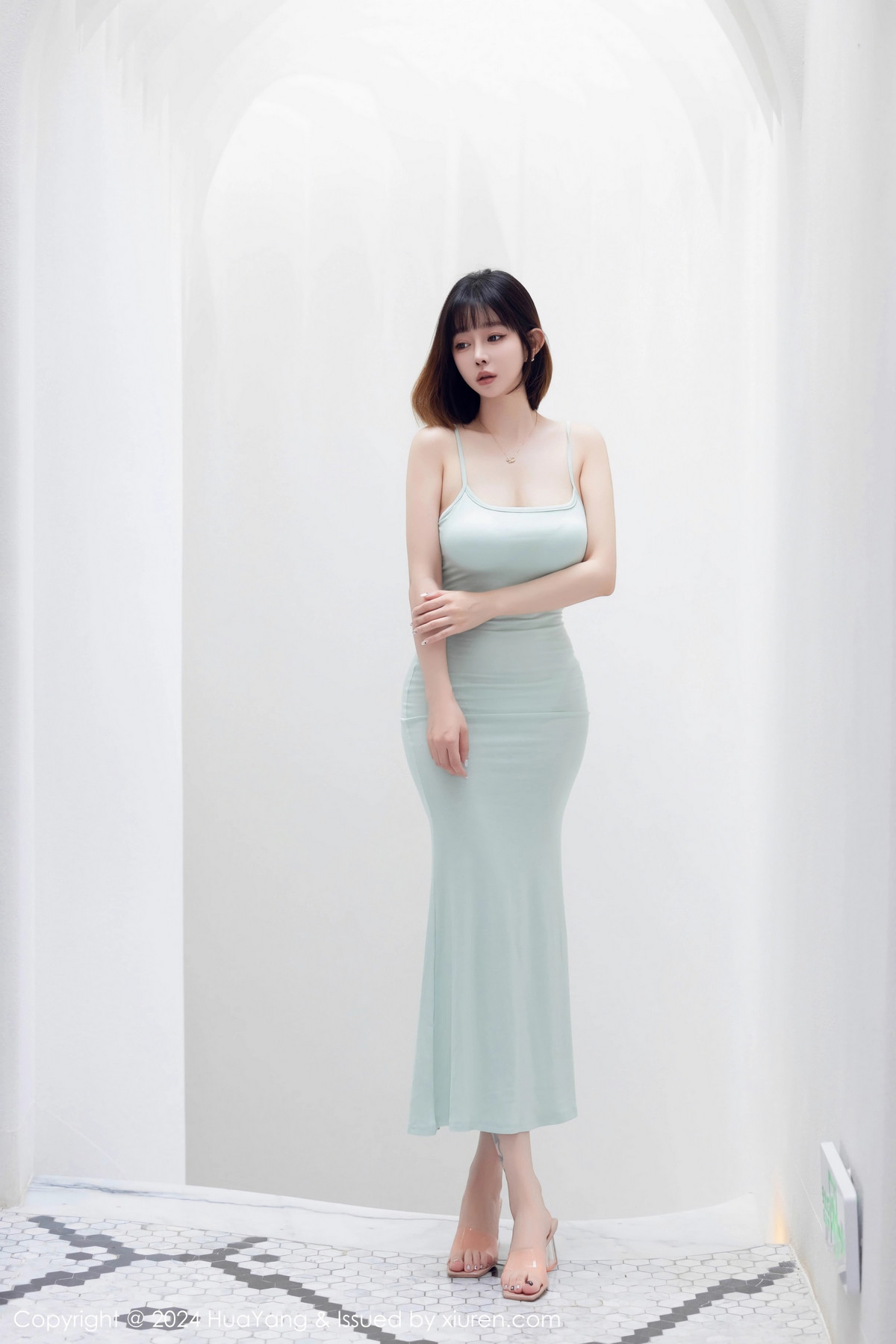 [HuaYang花漾]第586期王雨纯写真 [94P]-002
