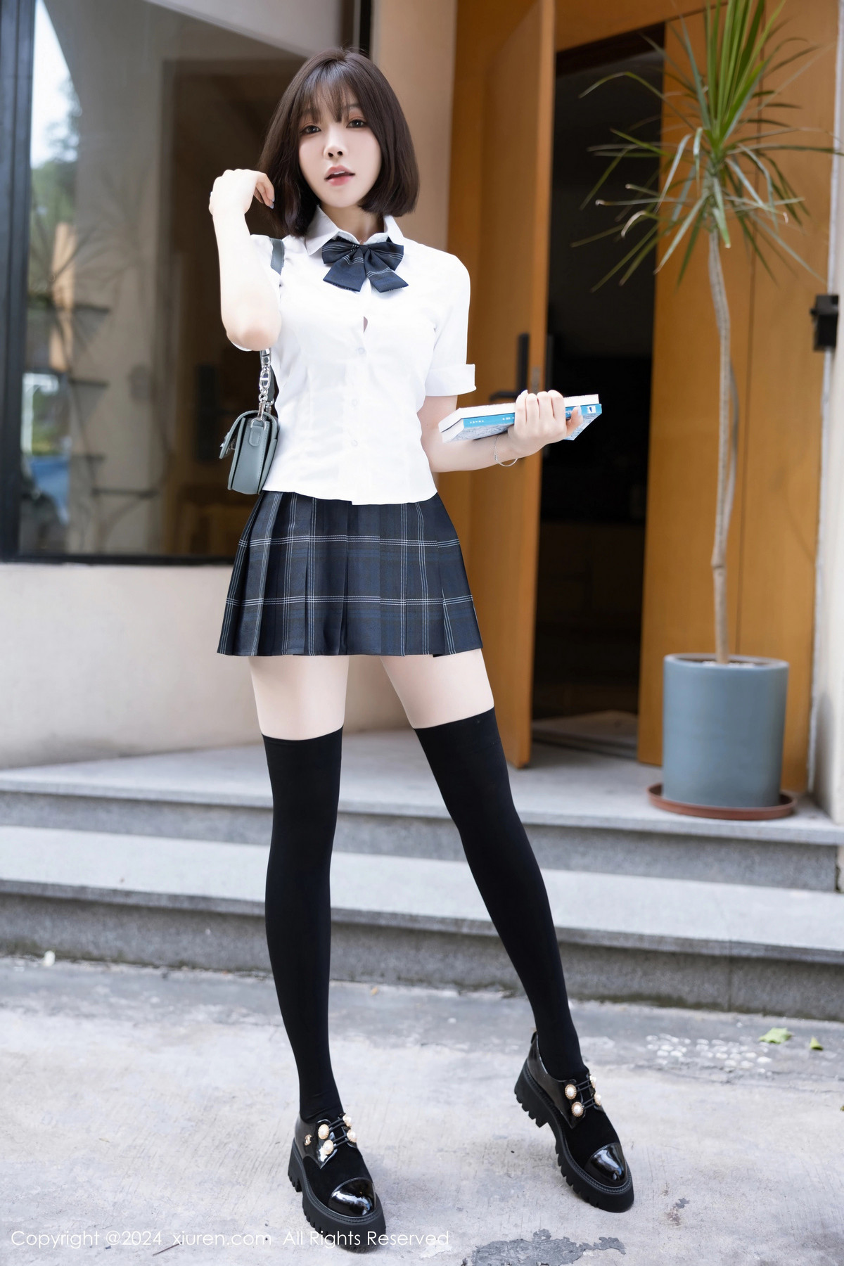 [XiuRen秀人网]第8785期徐莉芝写真 [100P]-001