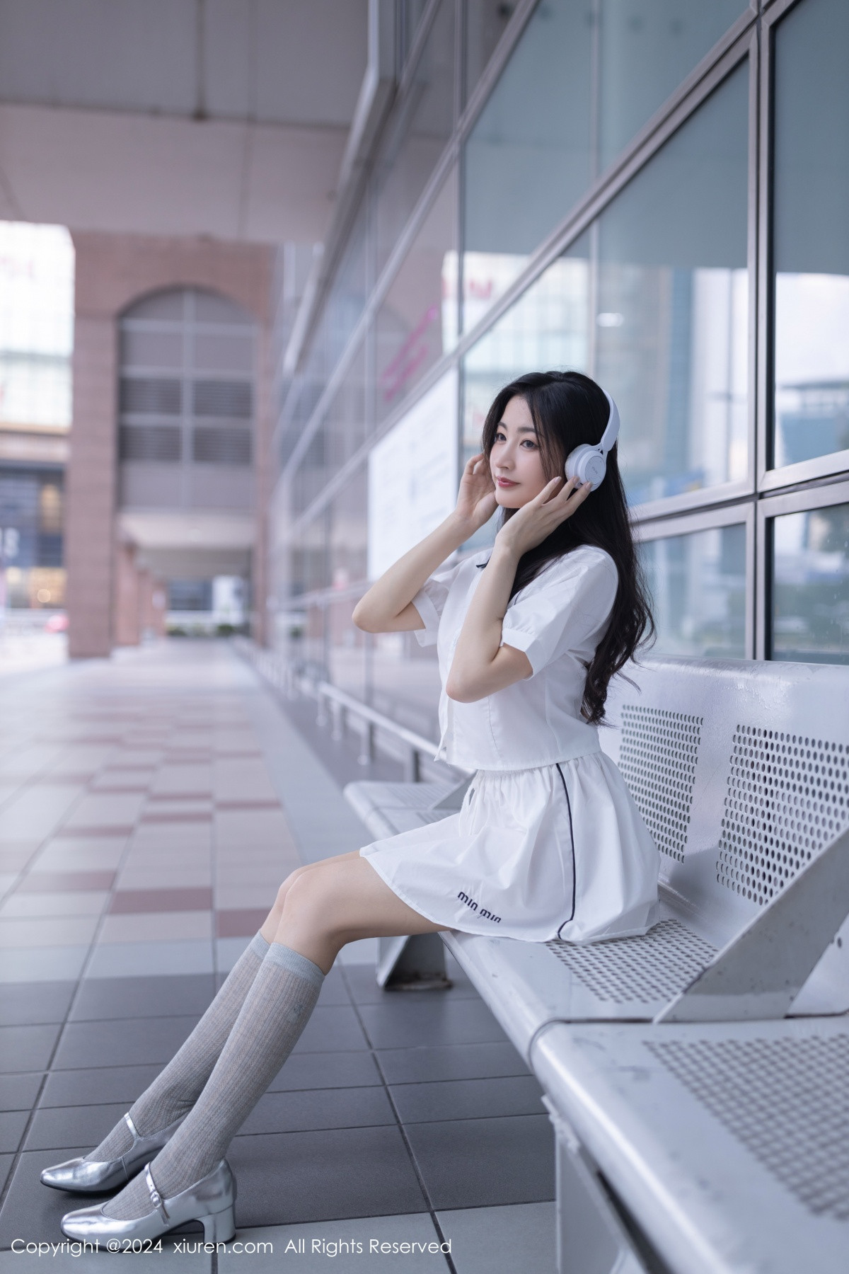 [XiuRen秀人网]第8793期鱼尾写真 [80P]-001