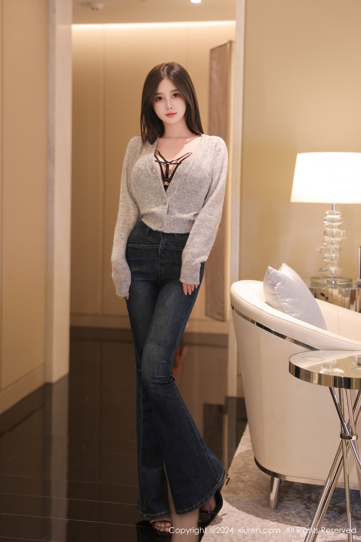 [XiuRen秀人网]第8806期奶喵喵写真 [81P]-001