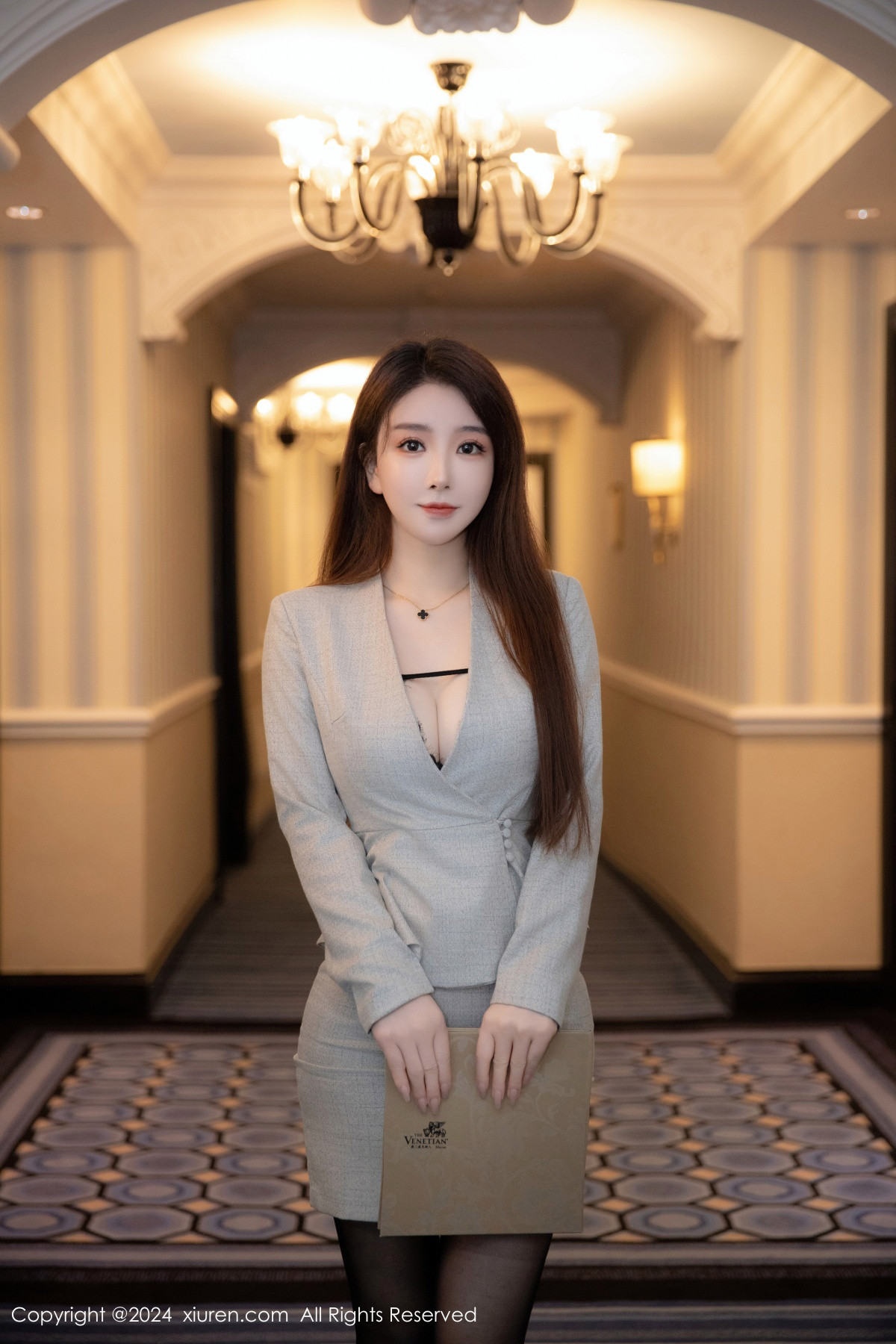 [XiuRen秀人网]第8716期雨儿酱写真 [83P]-001