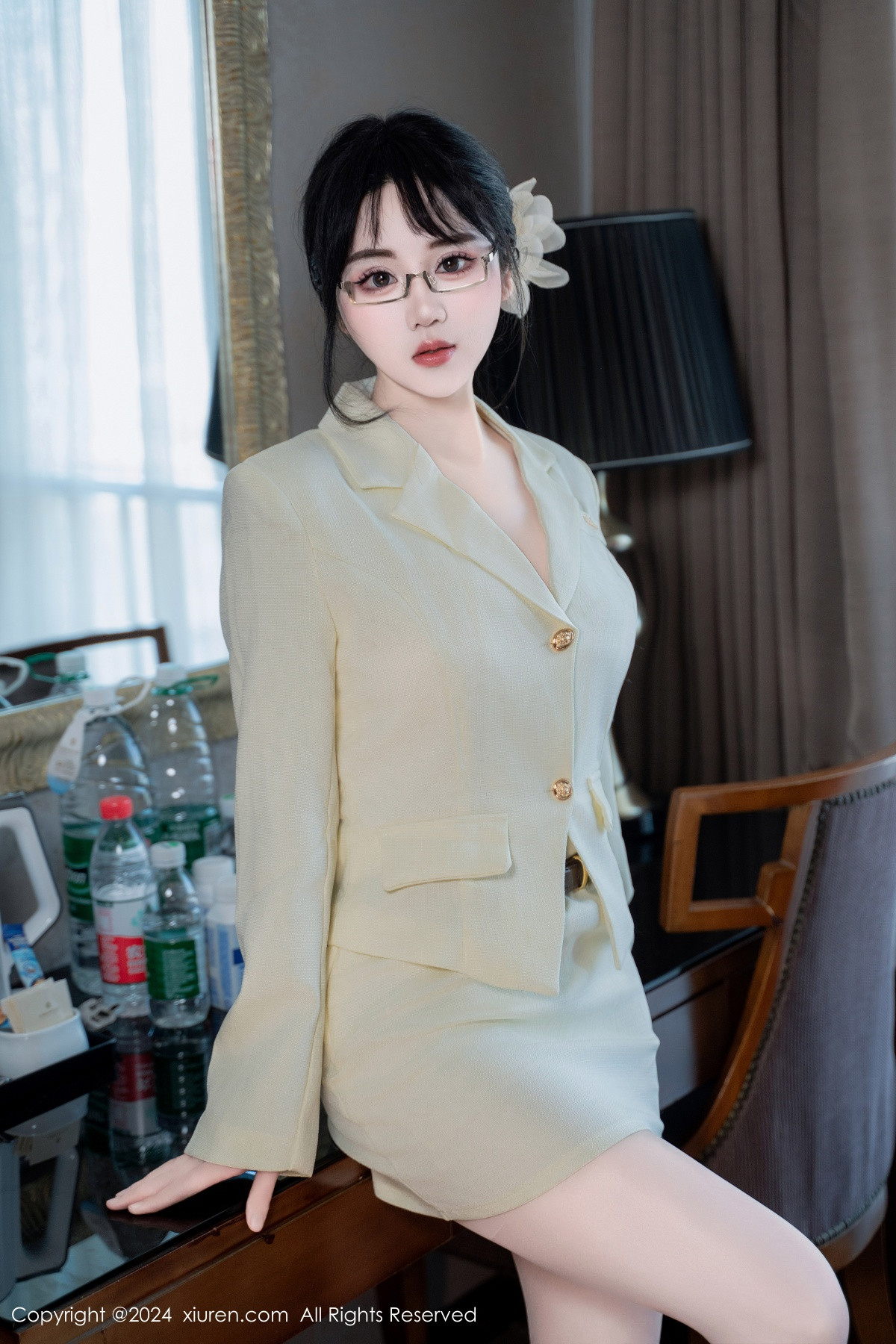 [XiuRen秀人网]第8717期汐汐爱吃草莓写真 [85P]-009