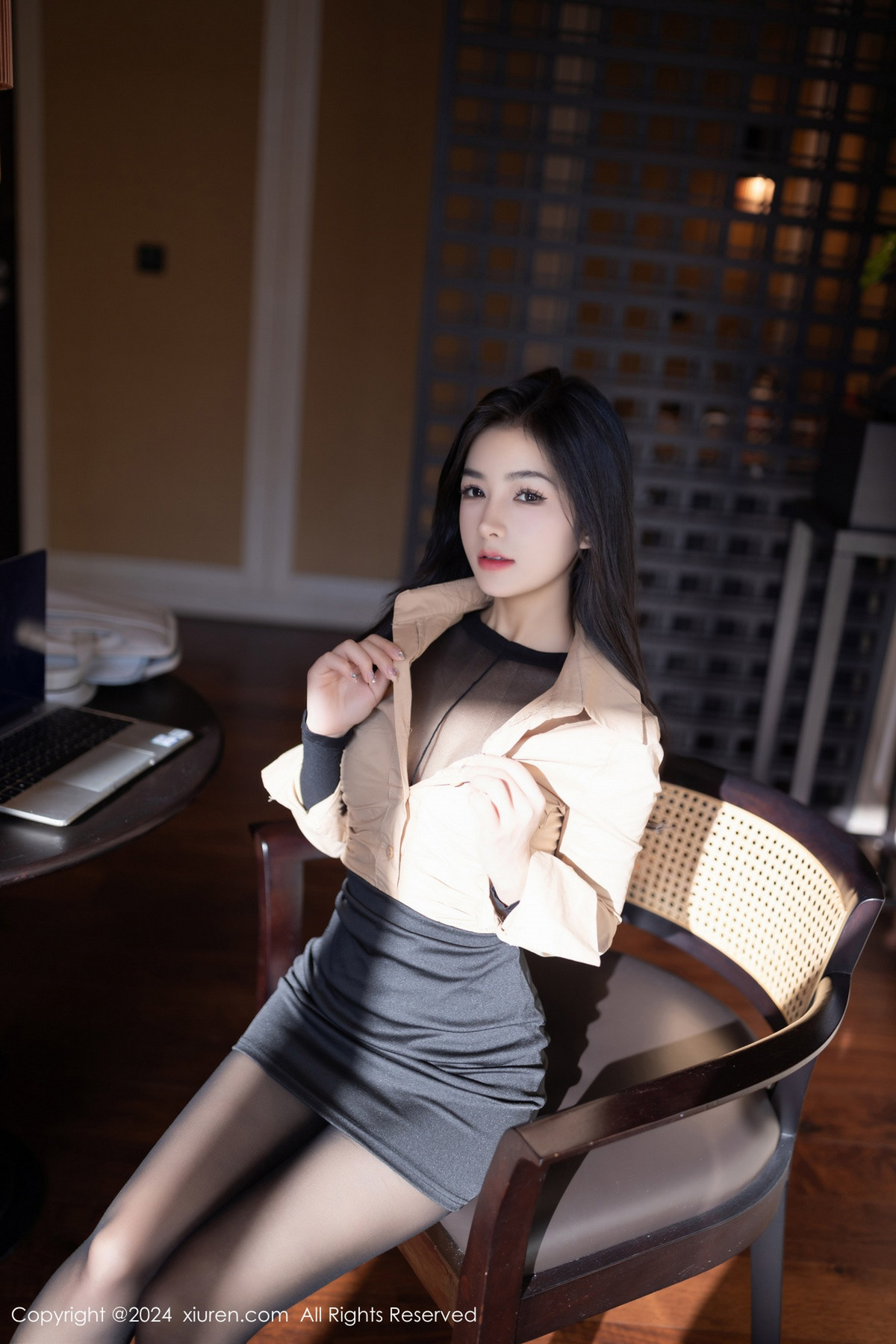 [XiuRen秀人网]第8835期谭小灵写真 [80P]-004