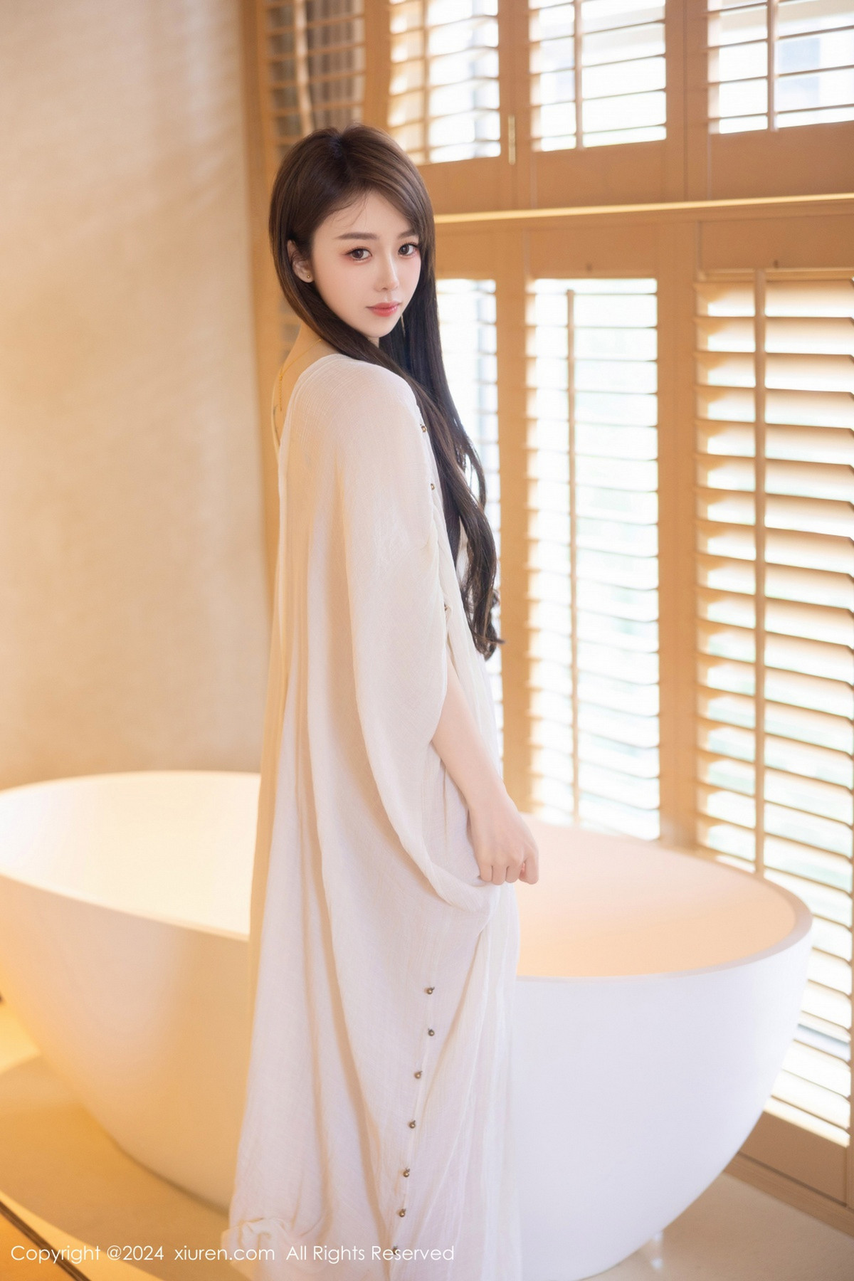 [XiuRen秀人网]第8842期夏竹写真 [83P]-002