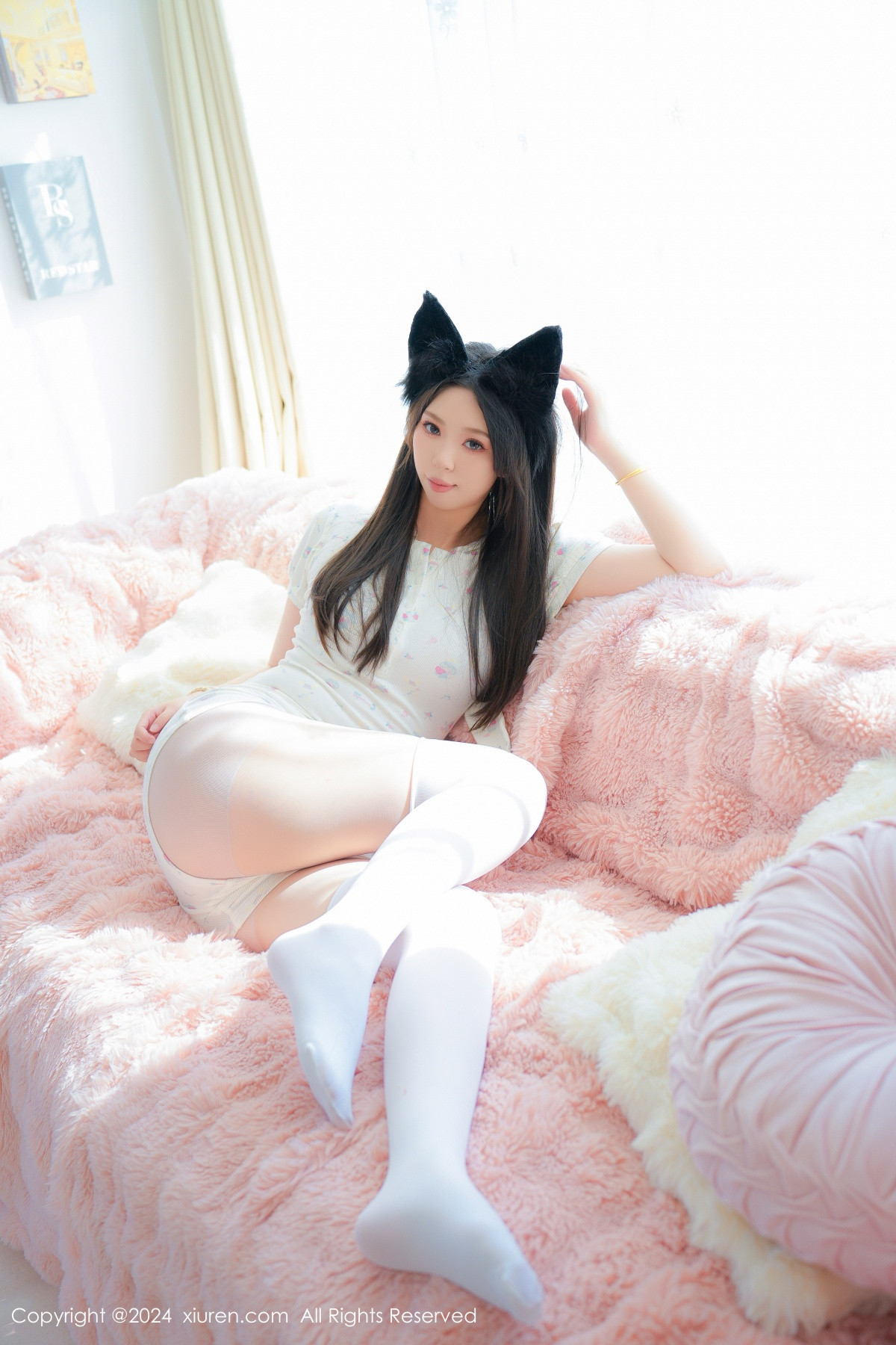 [XiuRen秀人网]第8930期小波多写真 [82P]-001