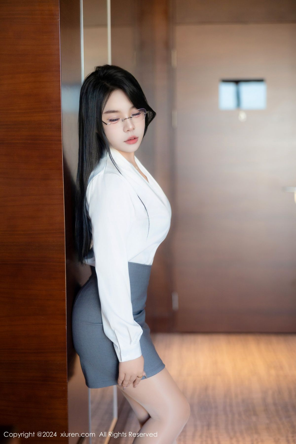[XiuRen秀人网]第8989期麦田写真 [83P]-002