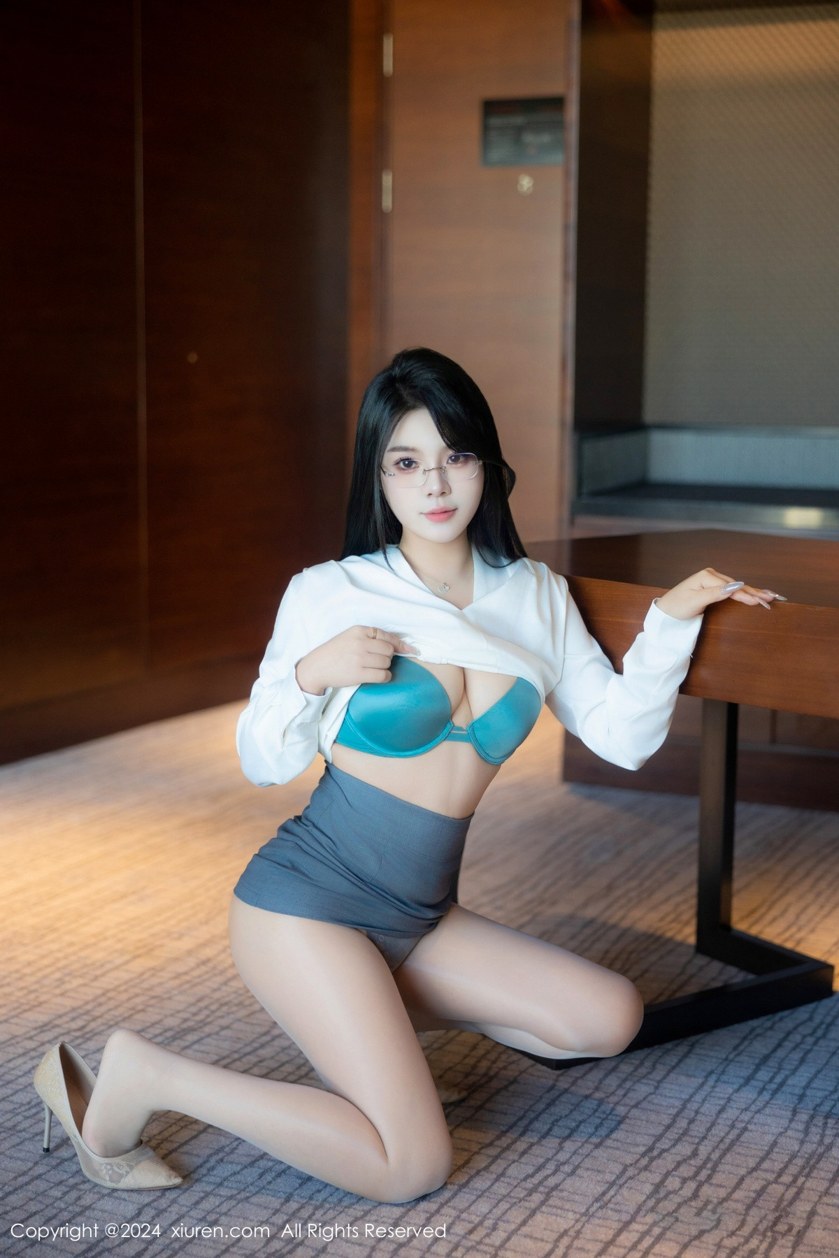 [XiuRen秀人网]第8989期麦田写真 [83P]-016