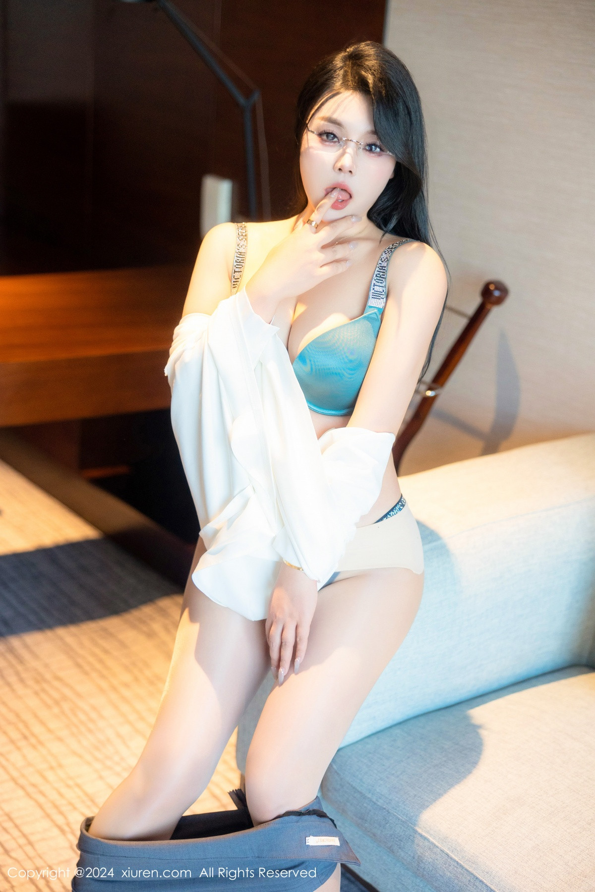[XiuRen秀人网]第8989期麦田写真 [83P]-054