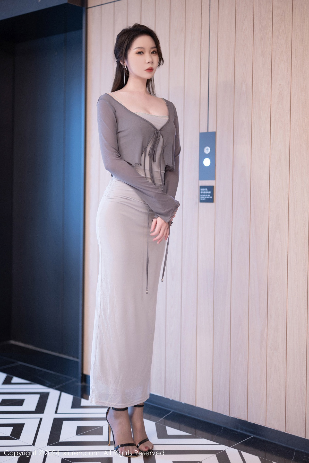 [XiuRen秀人网]第9007期梦心玥写真 [100P]-001