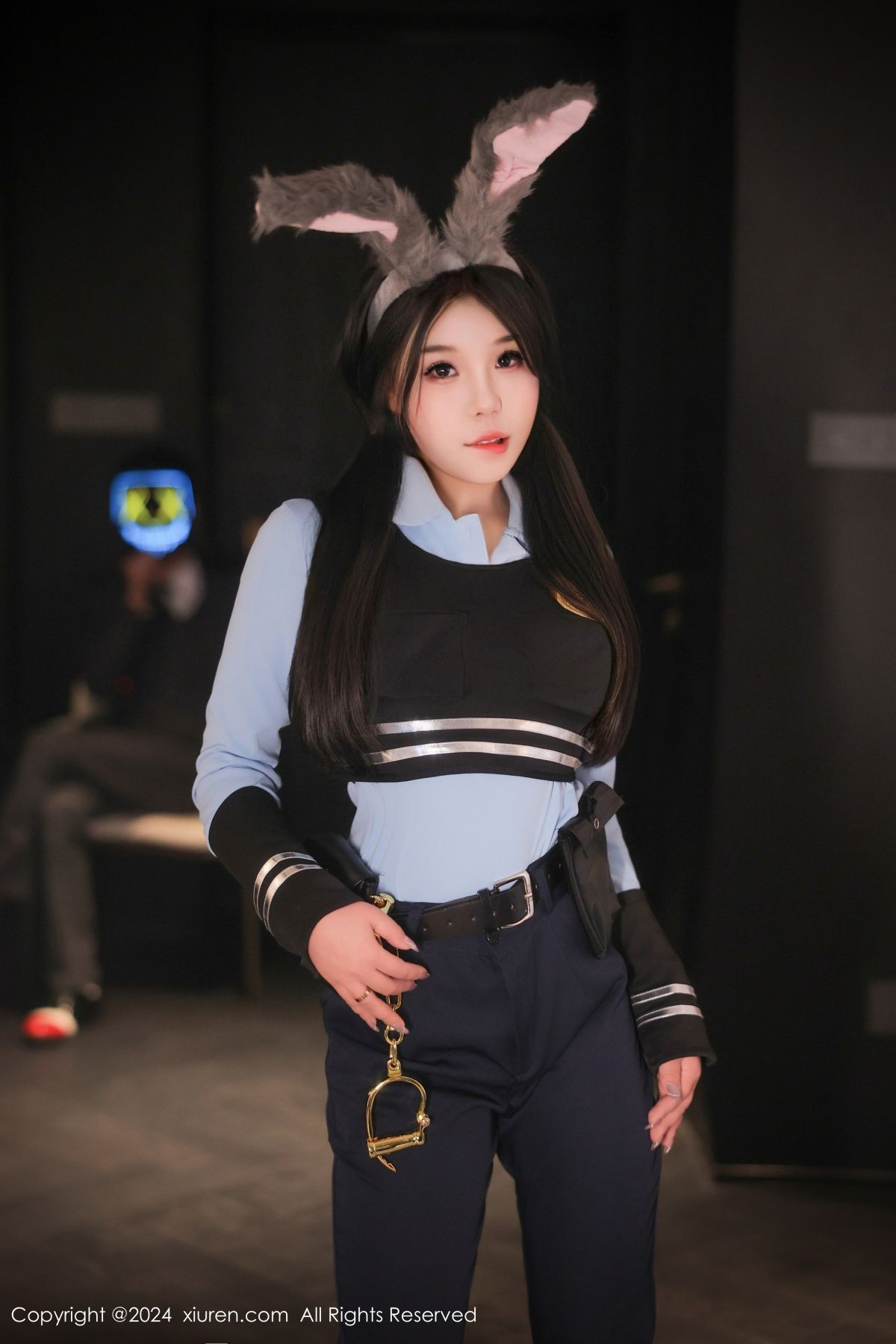 [XiuRen秀人网]第9071期麦田写真 [87P]-001