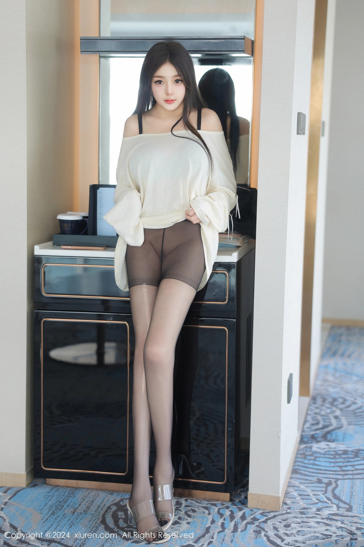 [XiuRen秀人网]第9089期柚柚小奶瓶写真 [81P]-004