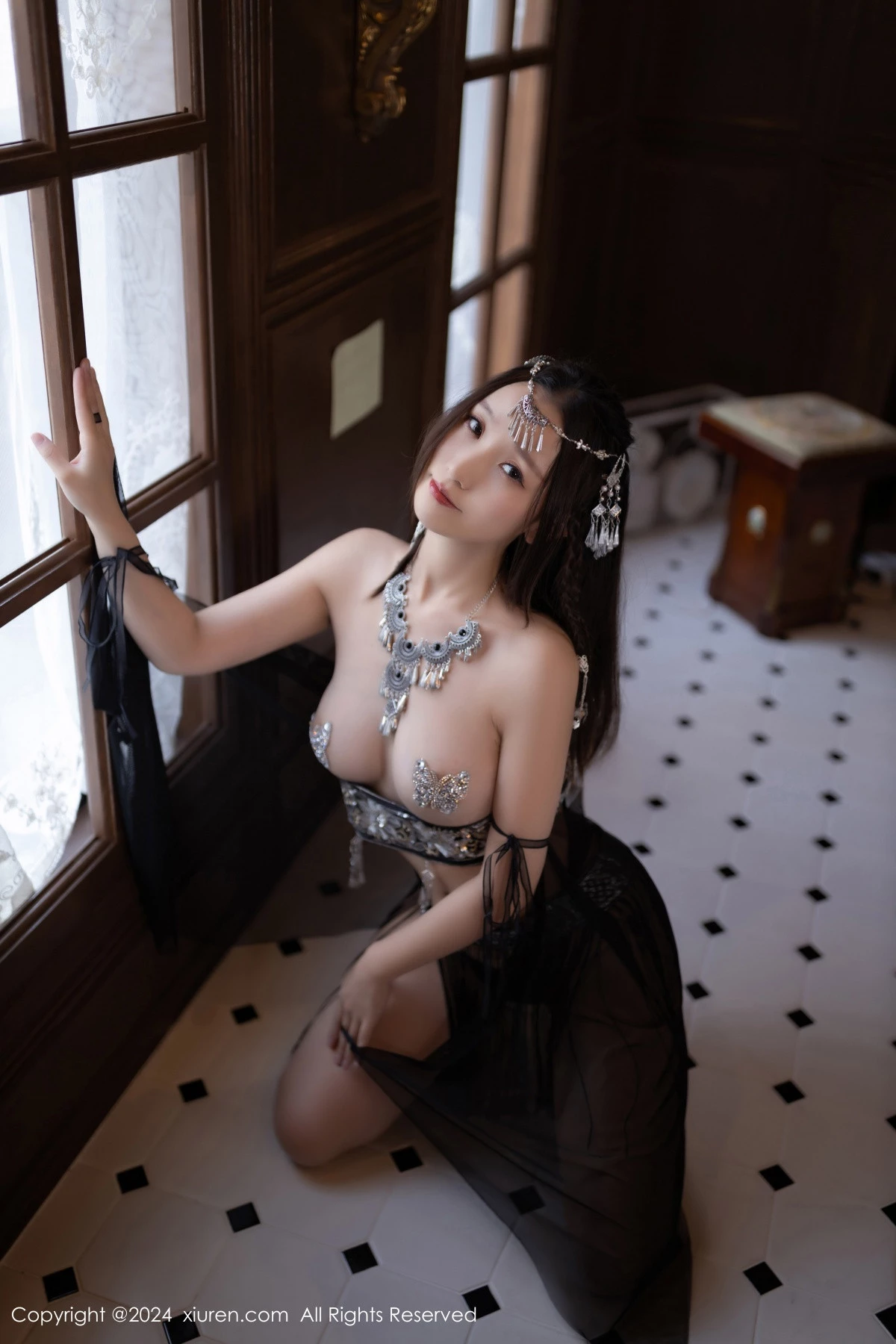 [XiuRen秀人网]第9172期杏子写真 [81P]-035