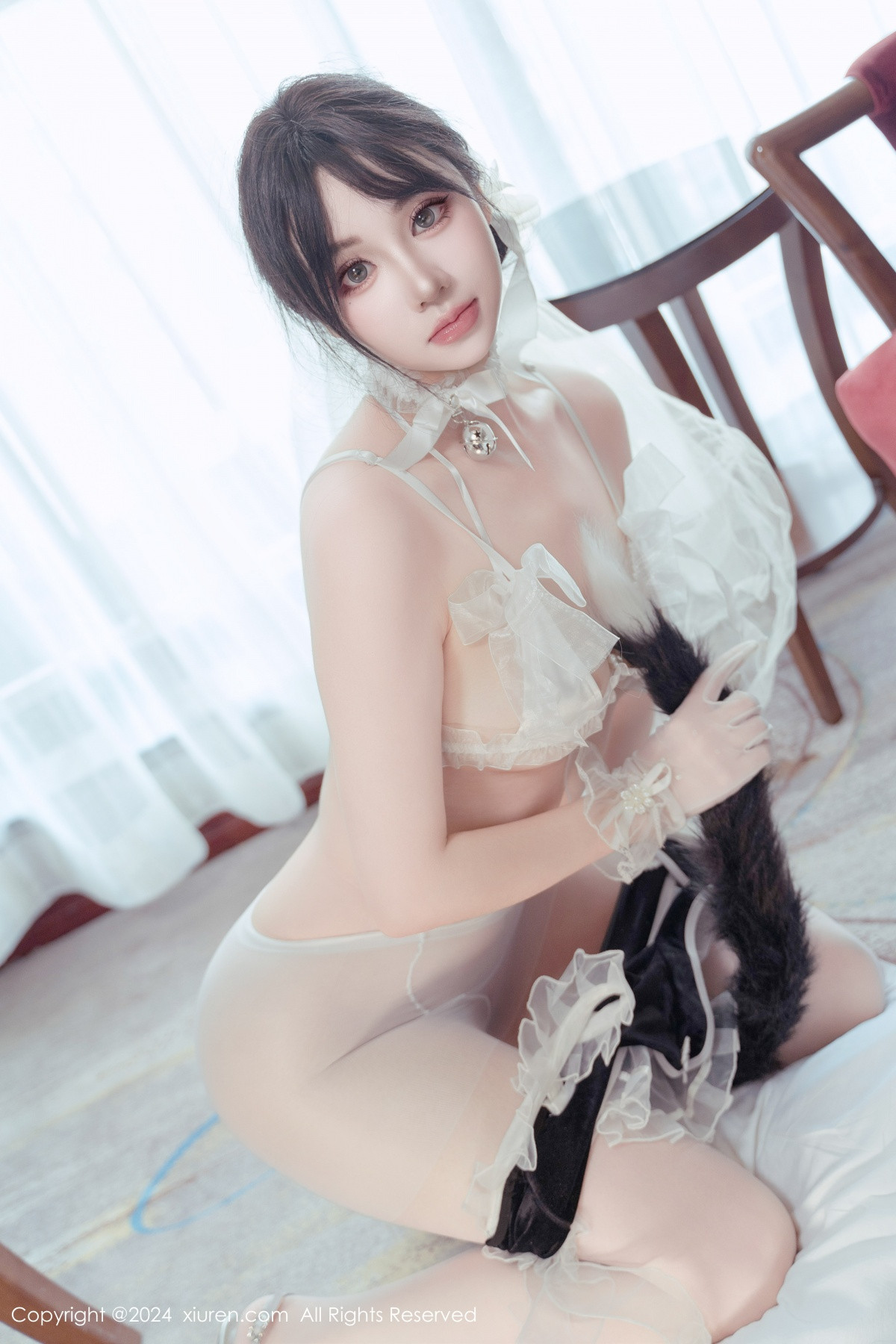 [XiuRen秀人网]第9197期汐汐爱吃草莓写真 [80P]-001