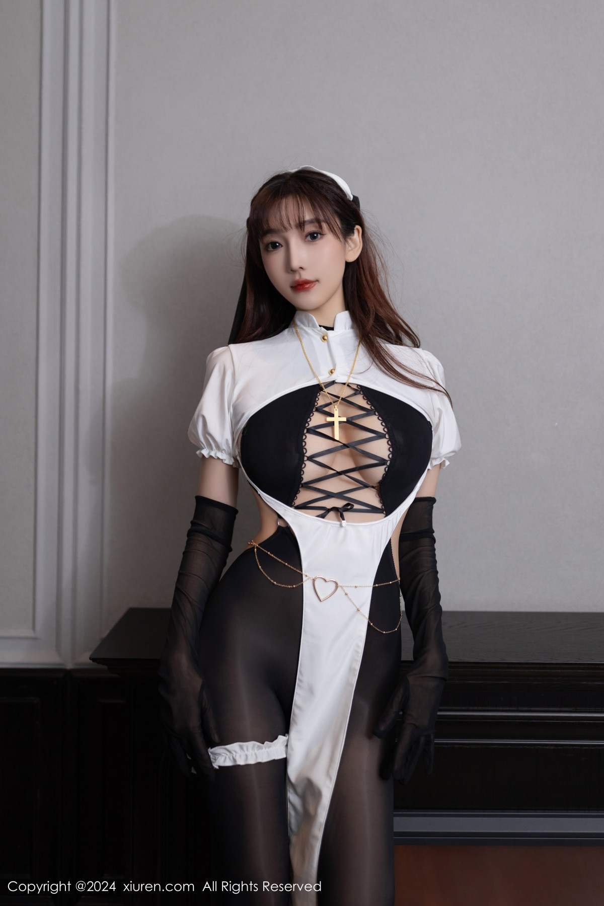 [XiuRen秀人网]第9216期陆萱萱写真 [77P]-001