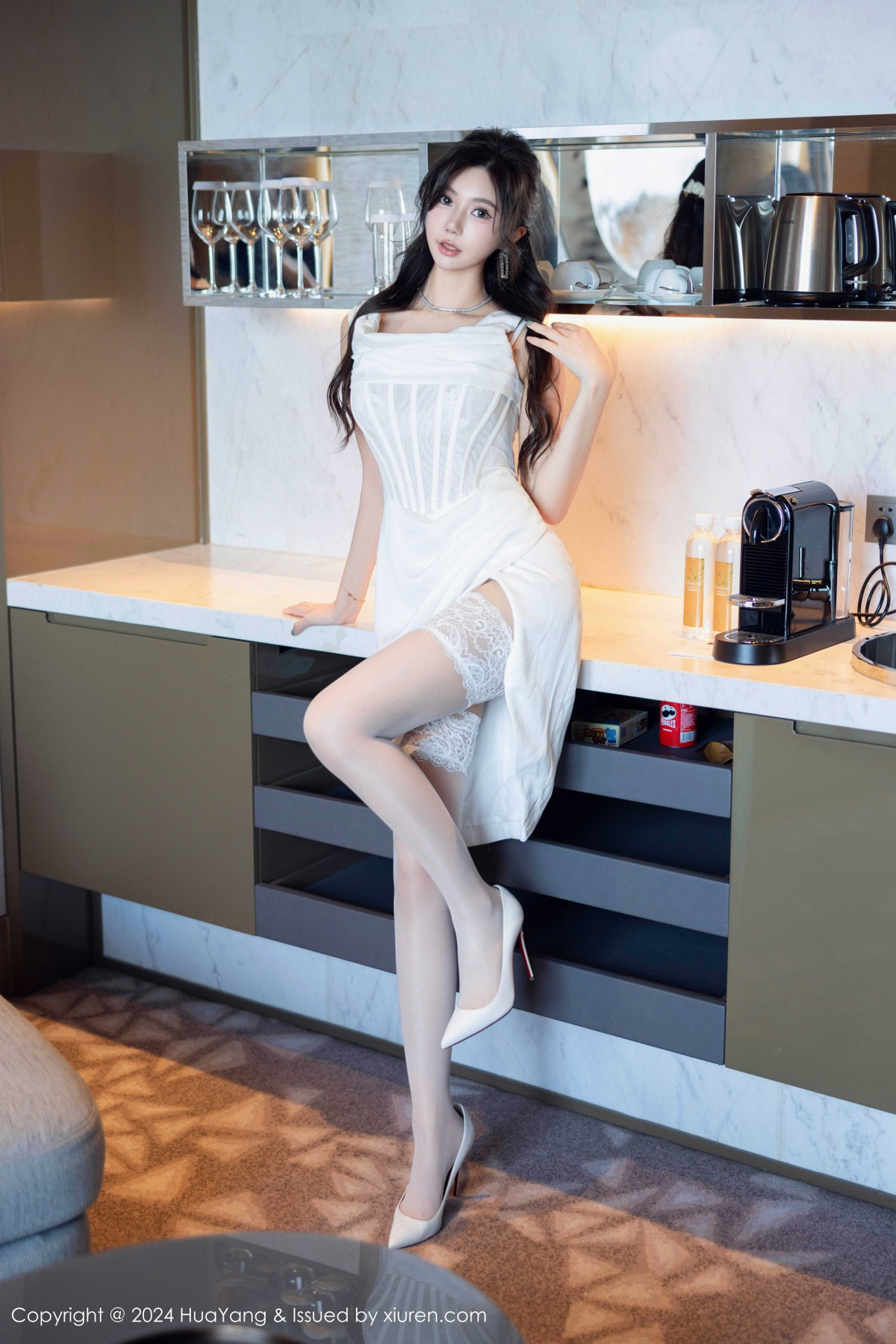 [HuaYang花漾]第612期绮里嘉写真 [86P]-010