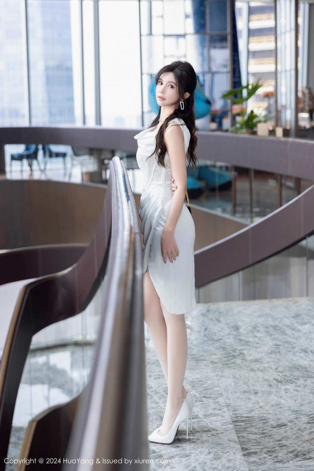 [HuaYang花漾]第612期绮里嘉写真 [86P]-002