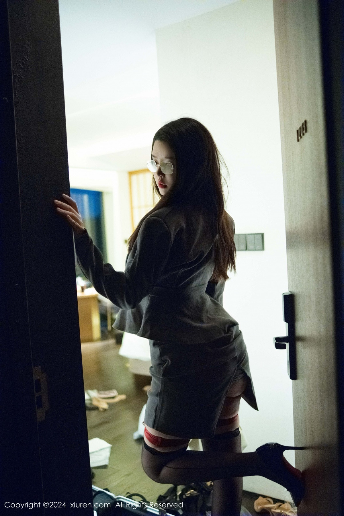 [XiuRen秀人网]第9287期樱桃小犊子写真 [47P]-001