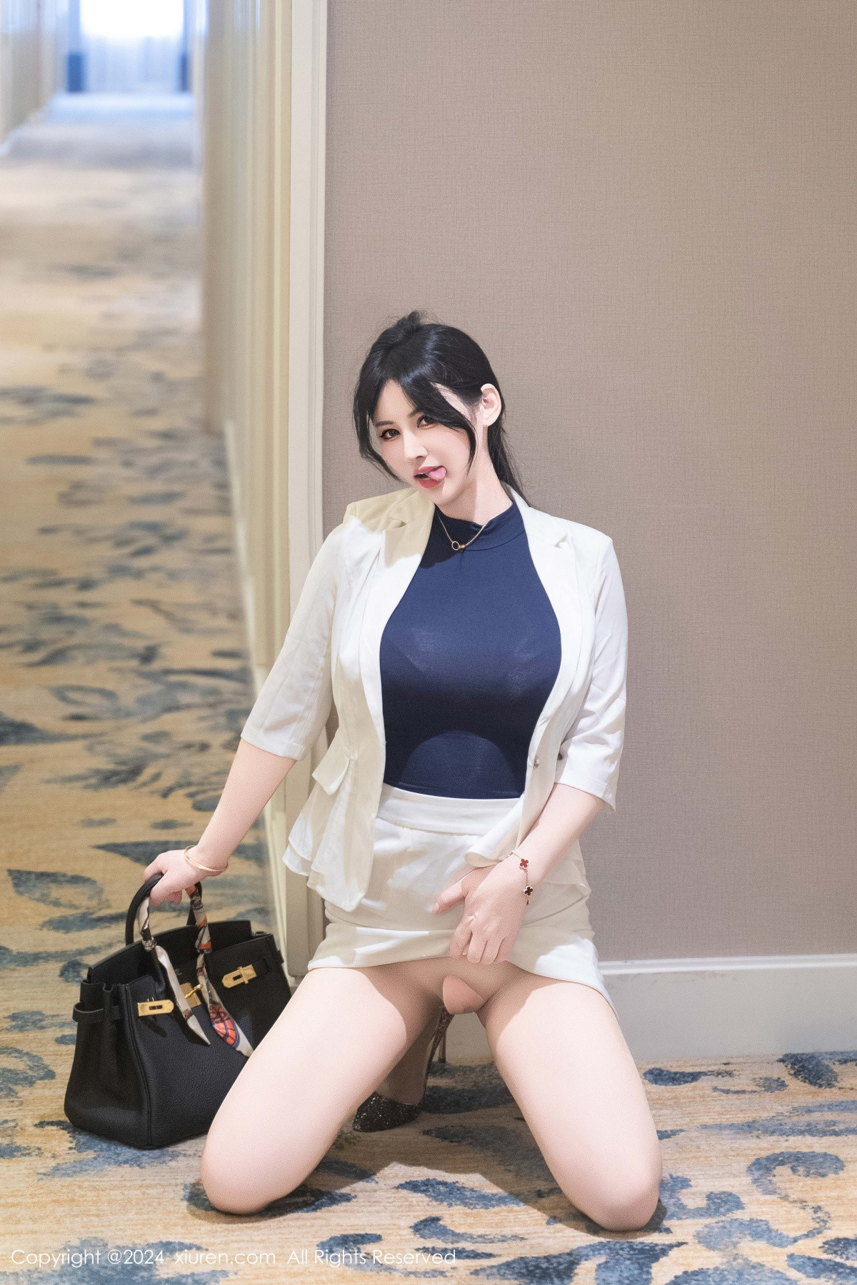 [XiuRen秀人网]第9319期诗诗写真 [98P]-021
